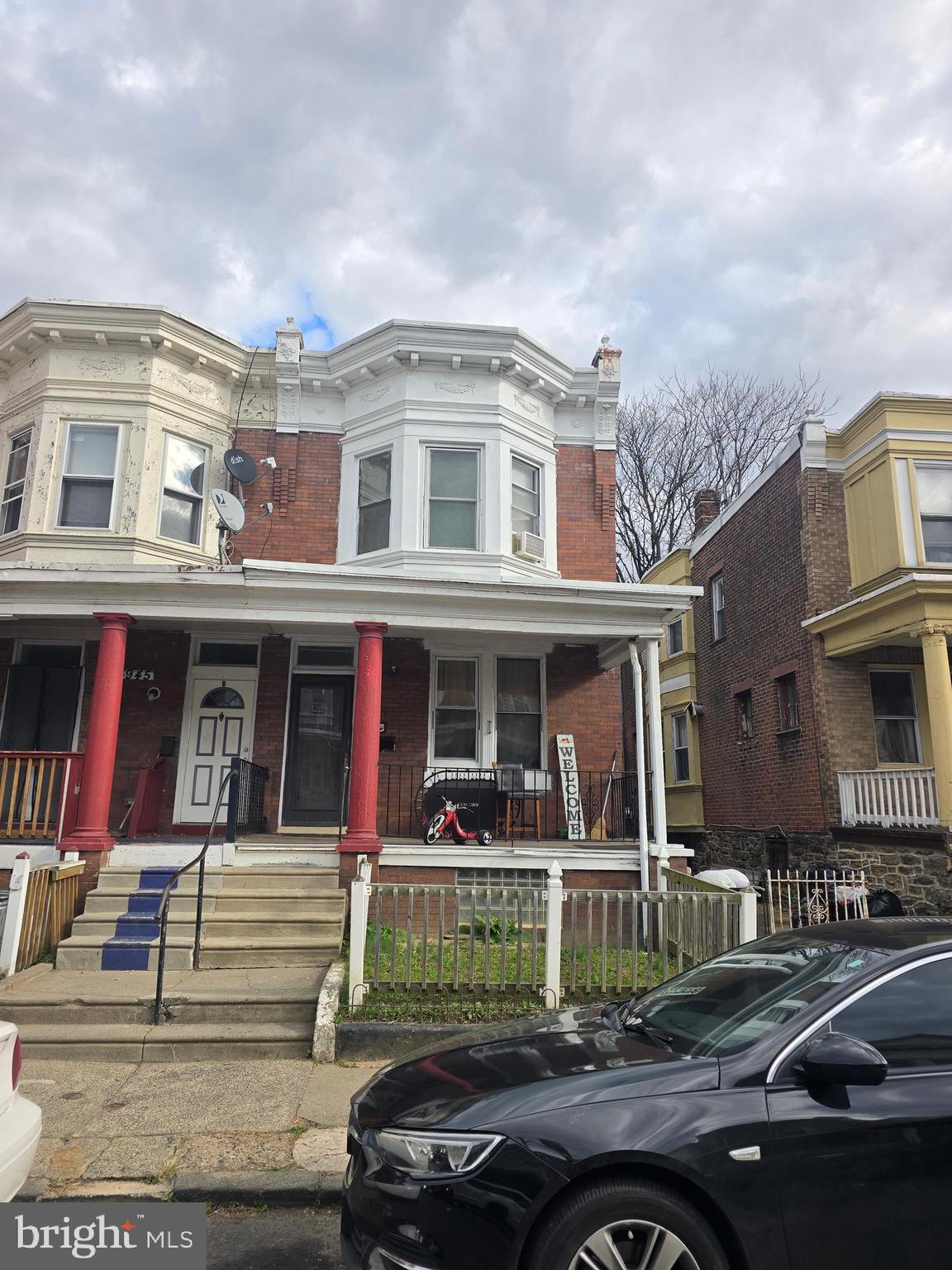 Why rent when you can own this move-in ready home for $3,500 down and $1,343/mo. payment ?
Don't hesitate to make a showing request.  The recent price reduction makes this property an attractive
alternative to having a landlord.  This home has been well loved for many years and now it's your turn to 
start building equity rather than throwing money out the window.