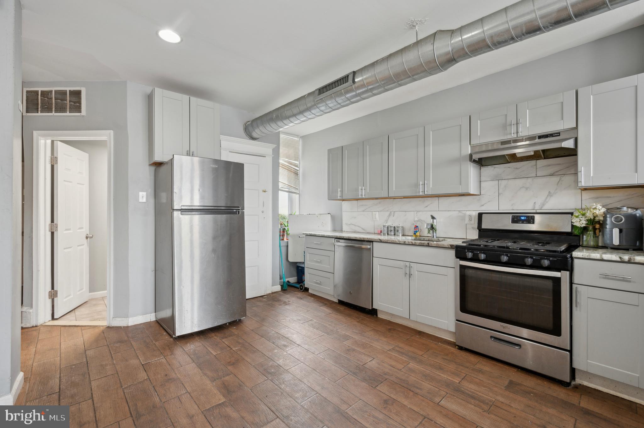 STRAWBERRY MANSION - Residential Income