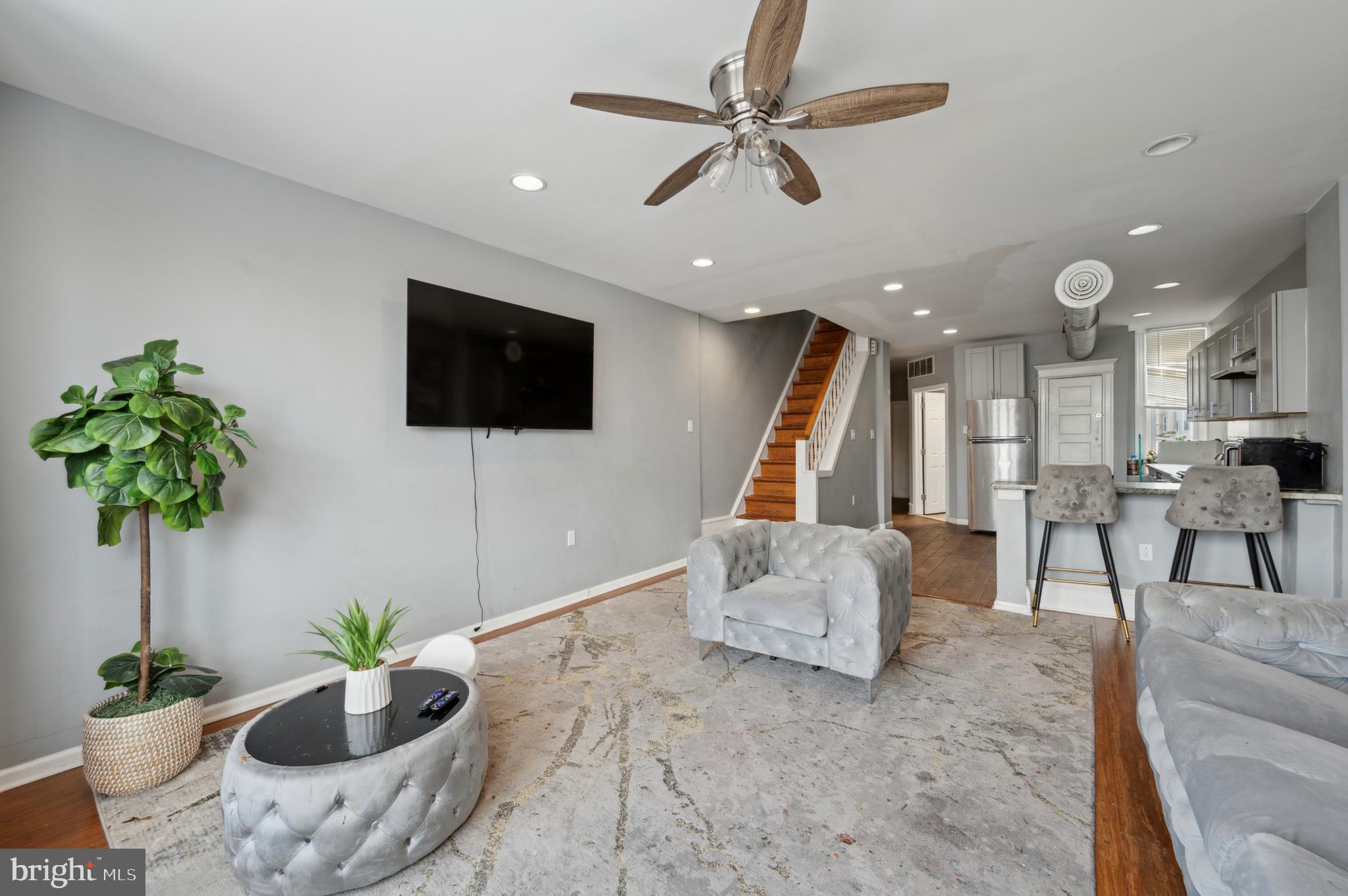 STRAWBERRY MANSION - Residential Income