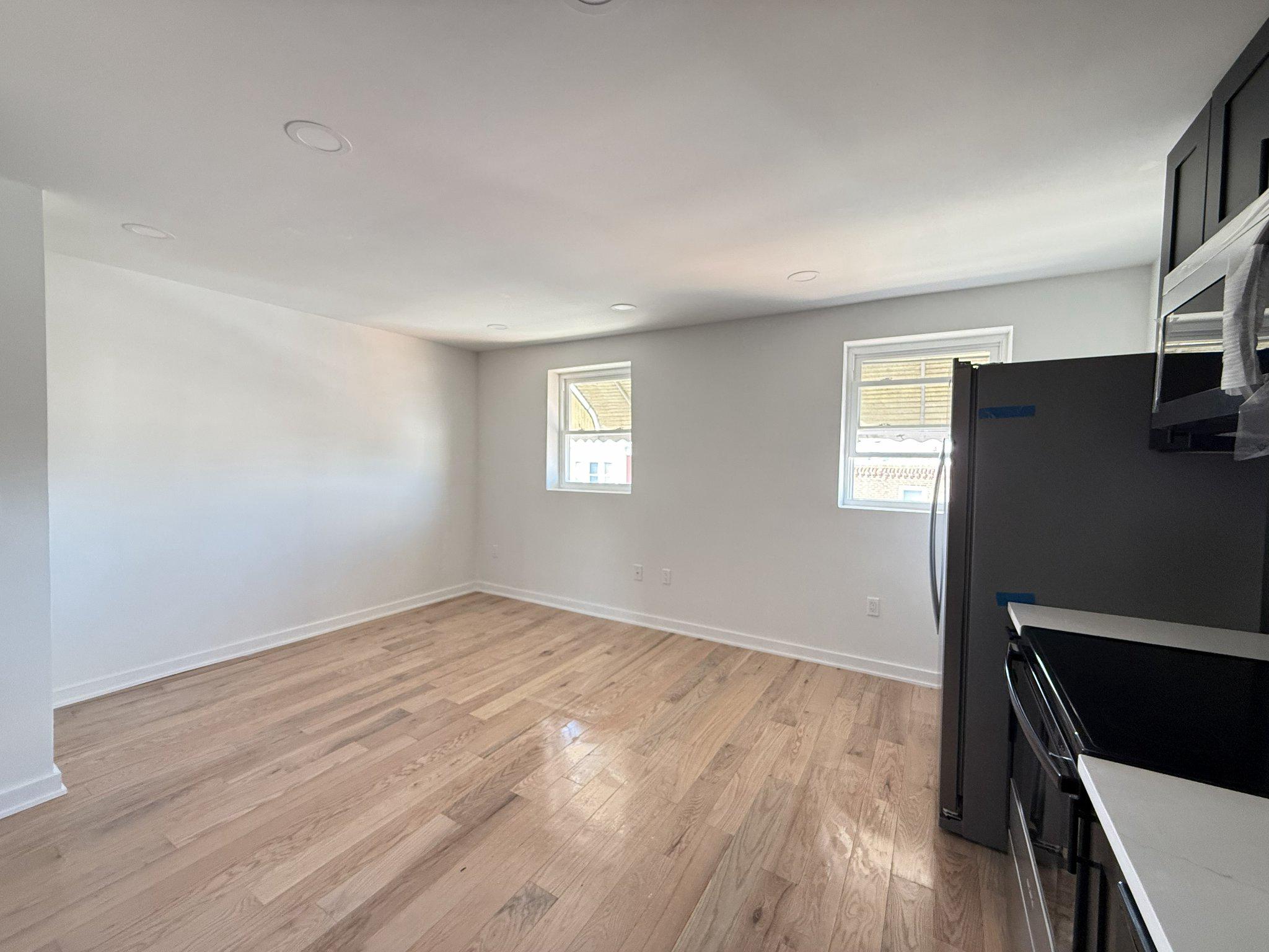 PORT RICHMOND - Residential