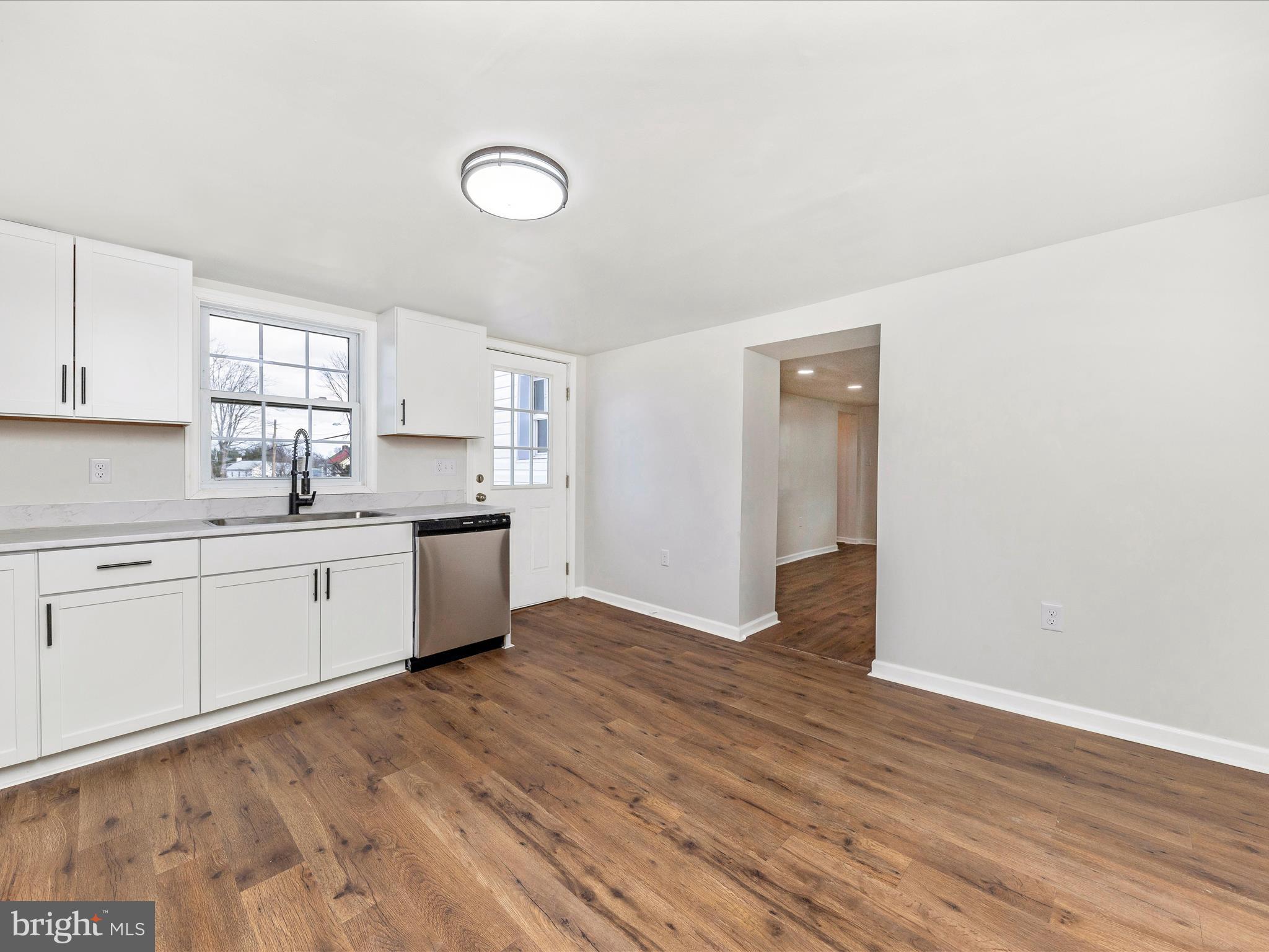 WILLIAMSPORT - Residential