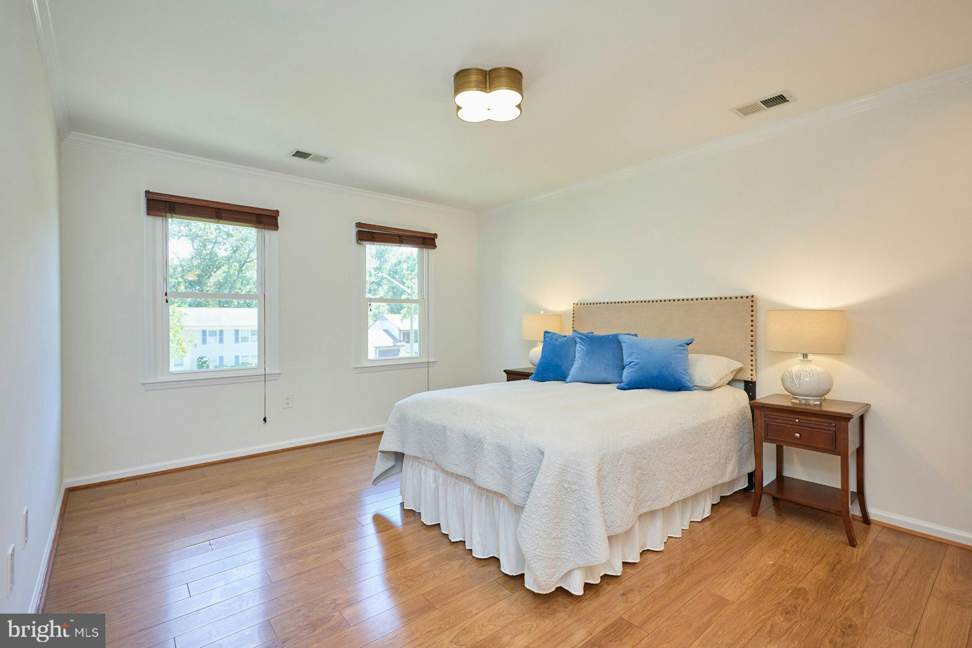 SIGNAL HILL - Residential