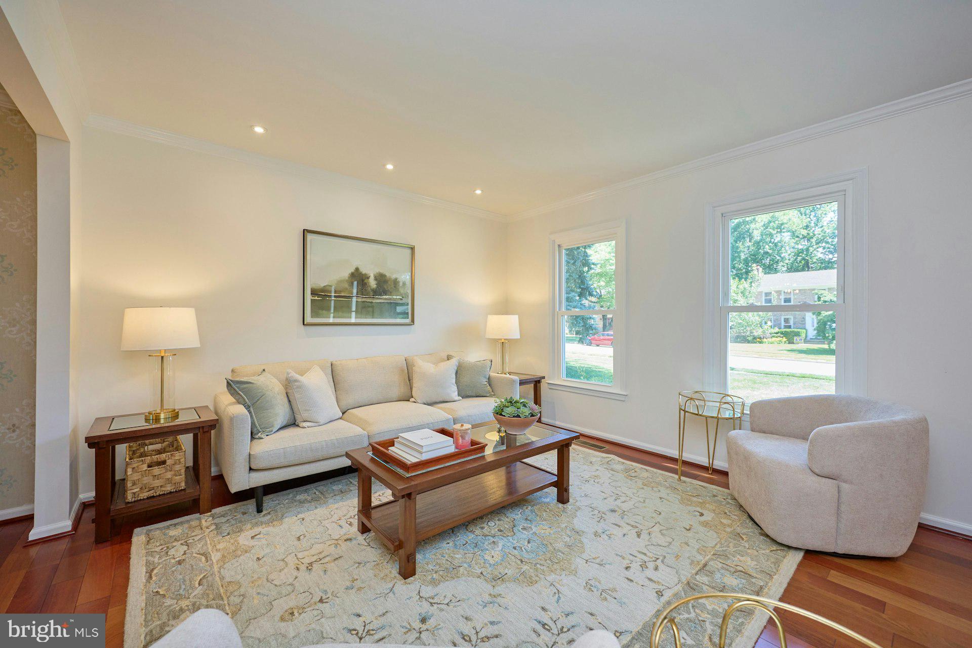 SIGNAL HILL - Residential