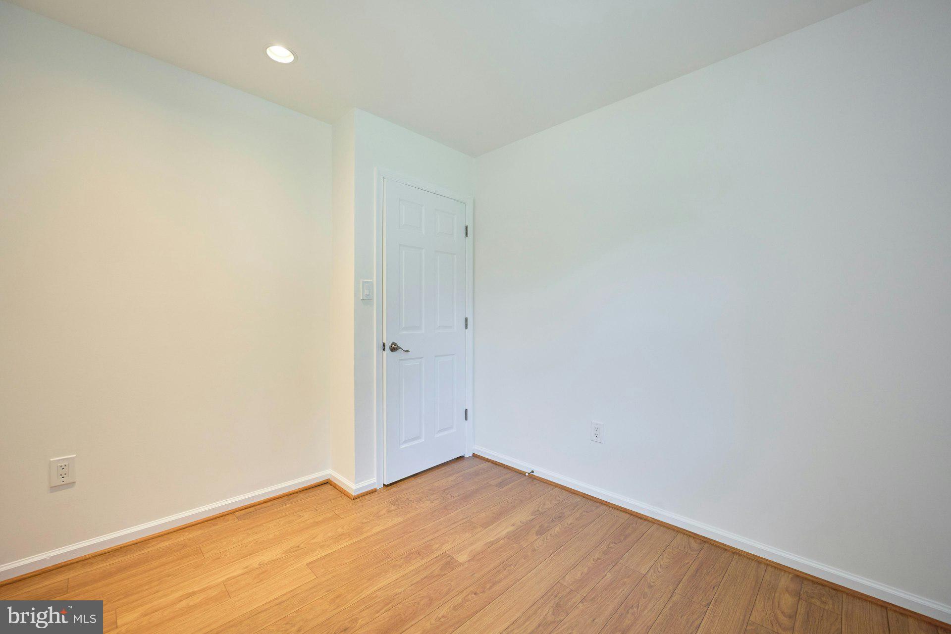 SIGNAL HILL - Residential