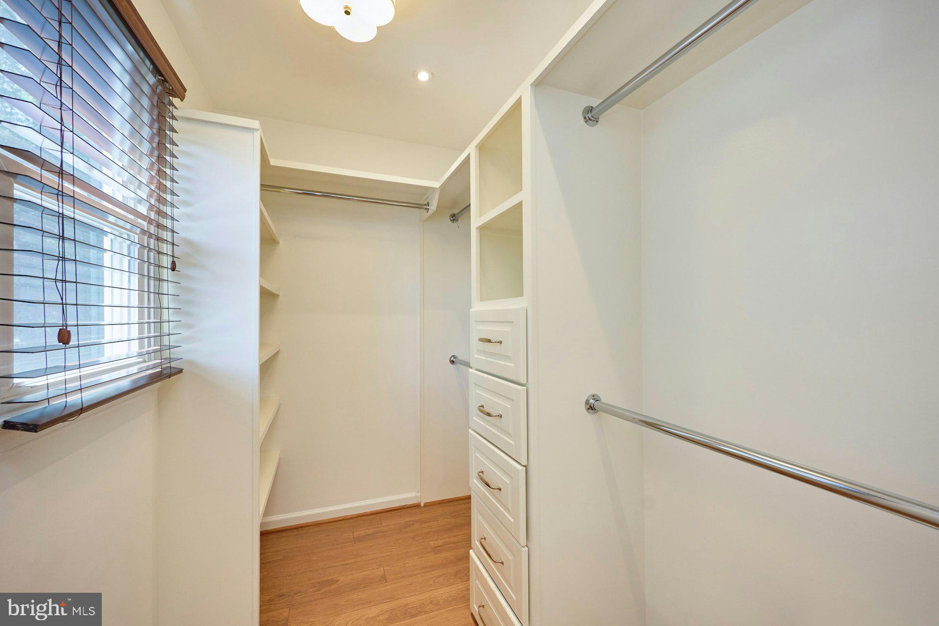 SIGNAL HILL - Residential