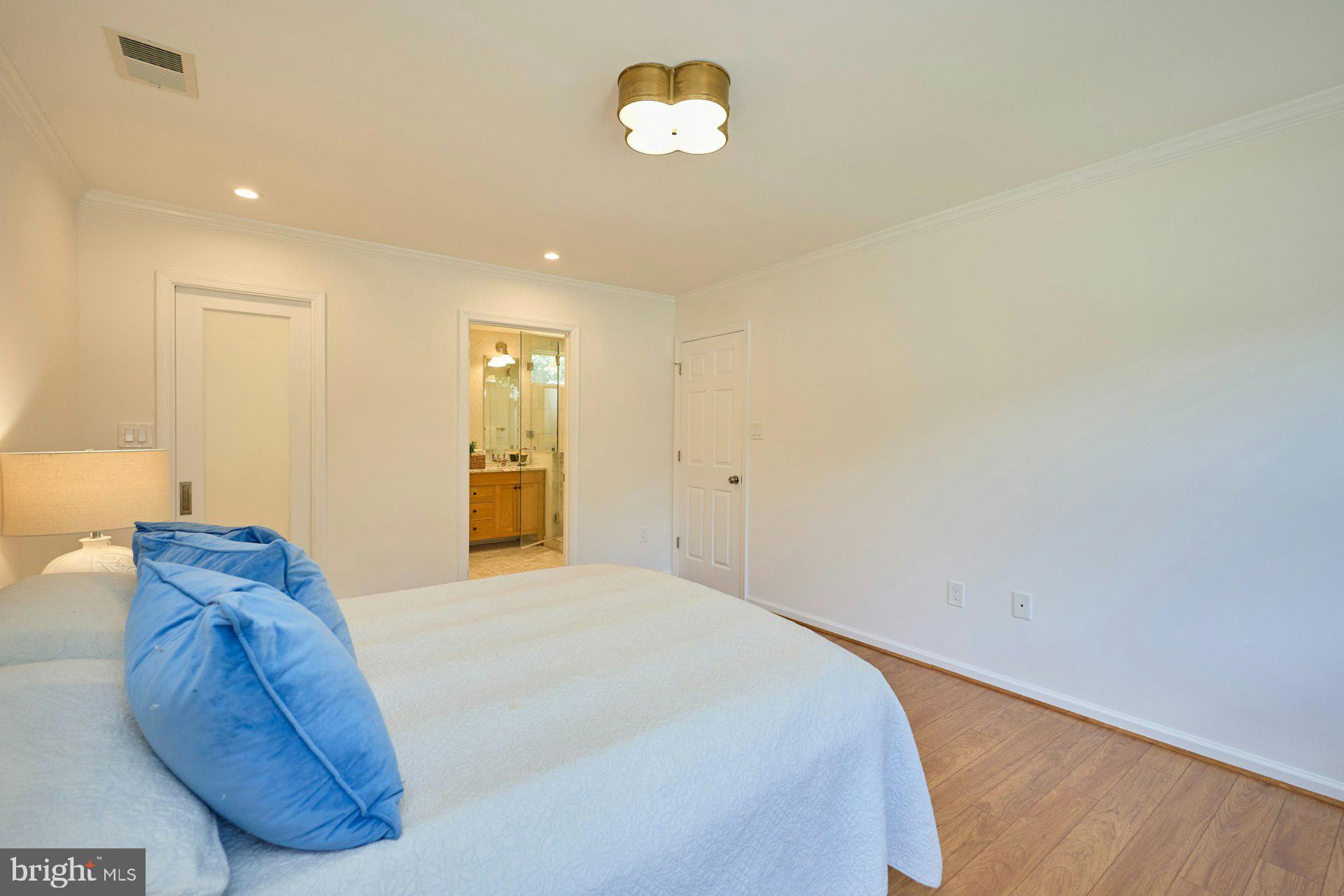SIGNAL HILL - Residential