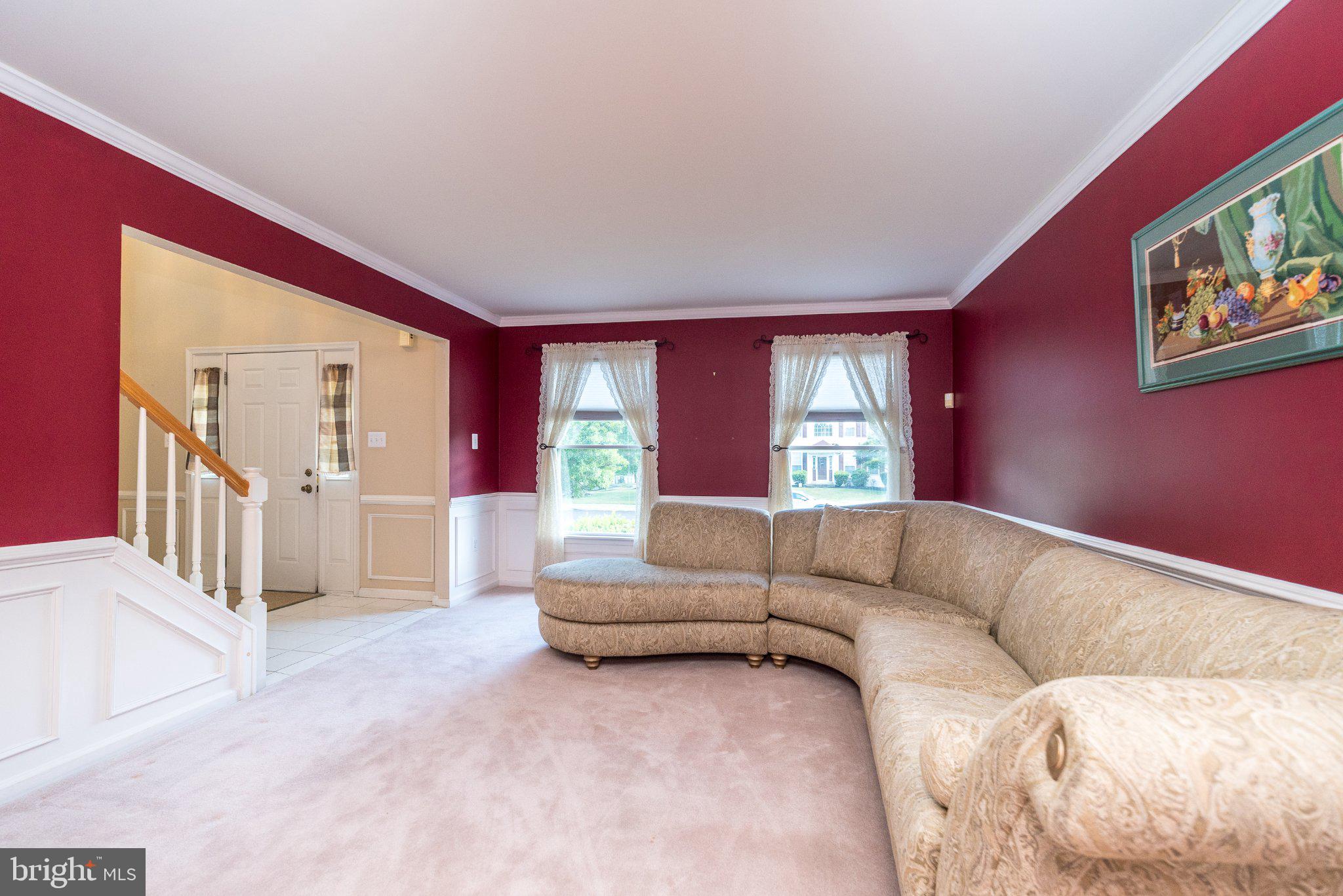 PIN OAKS ESTS - Residential