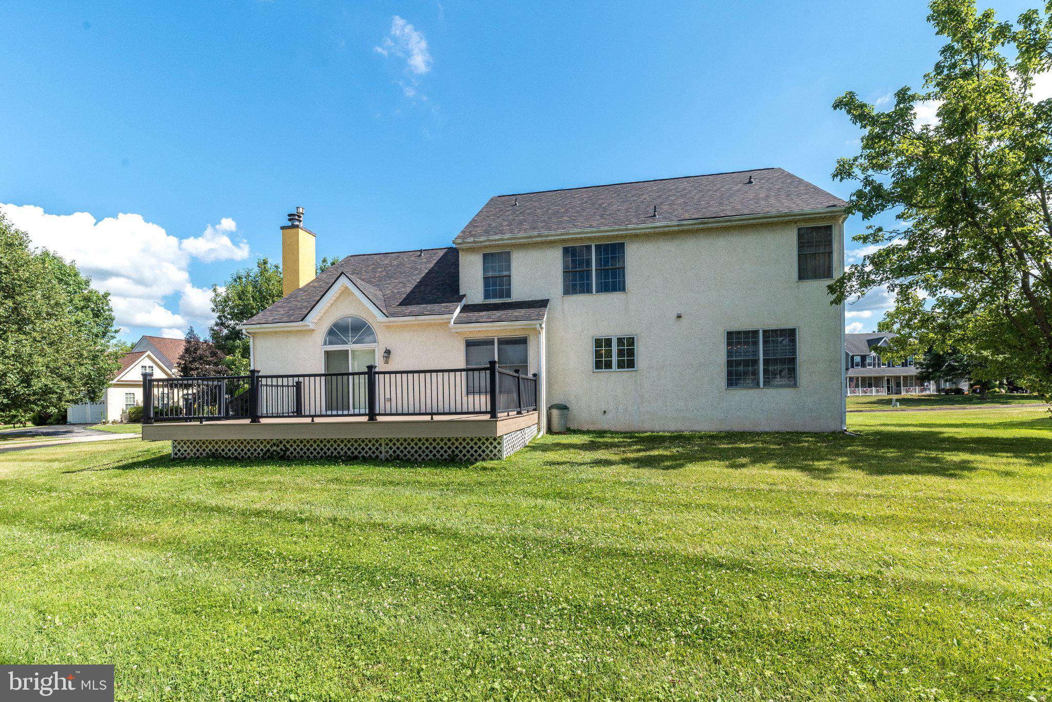 PIN OAKS ESTS - Residential