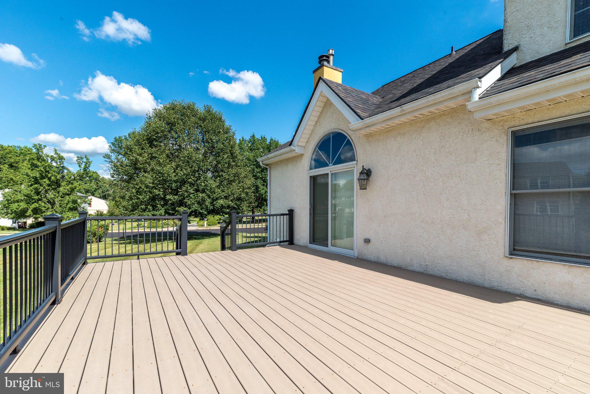 PIN OAKS ESTS - Residential