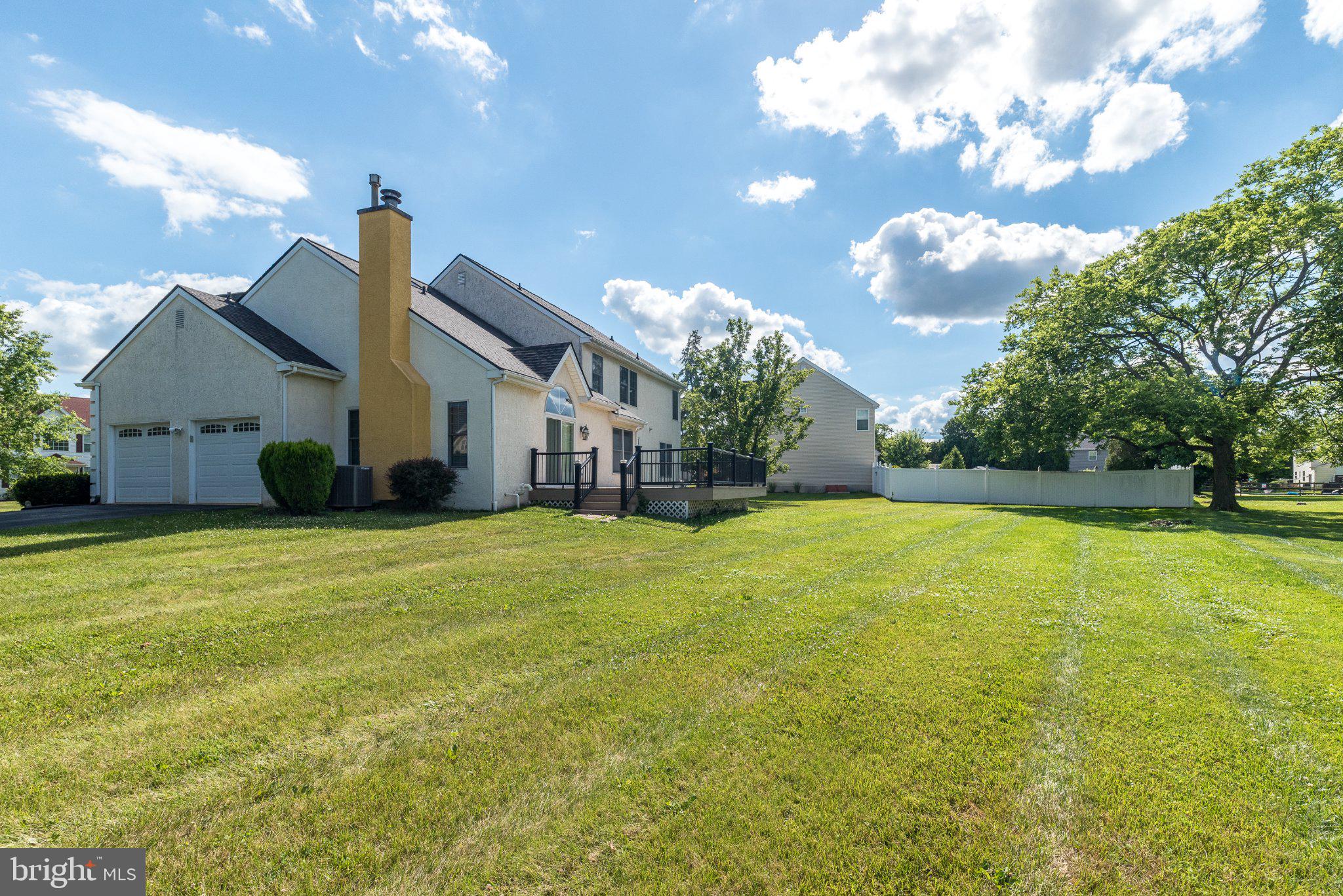 PIN OAKS ESTS - Residential