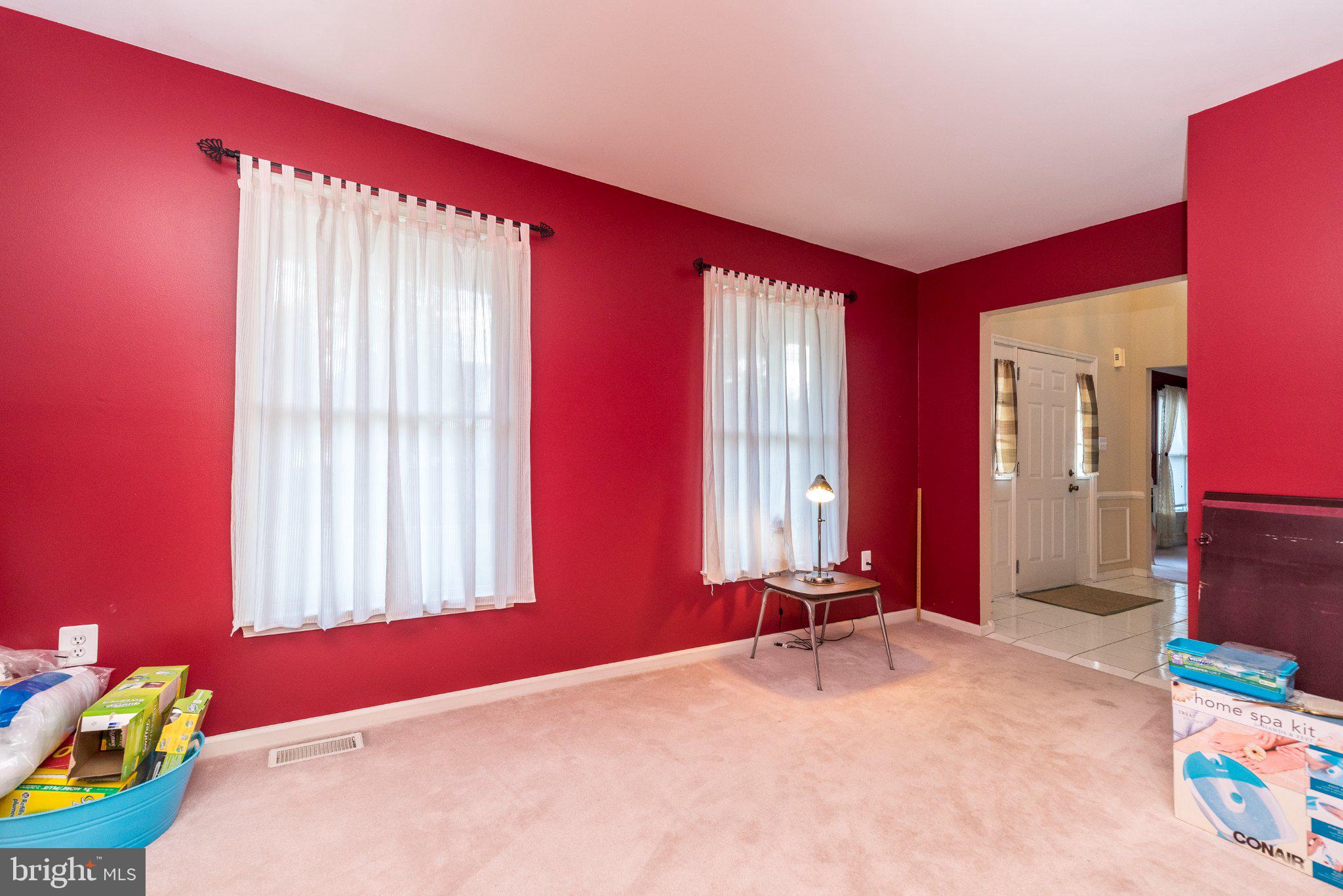 PIN OAKS ESTS - Residential
