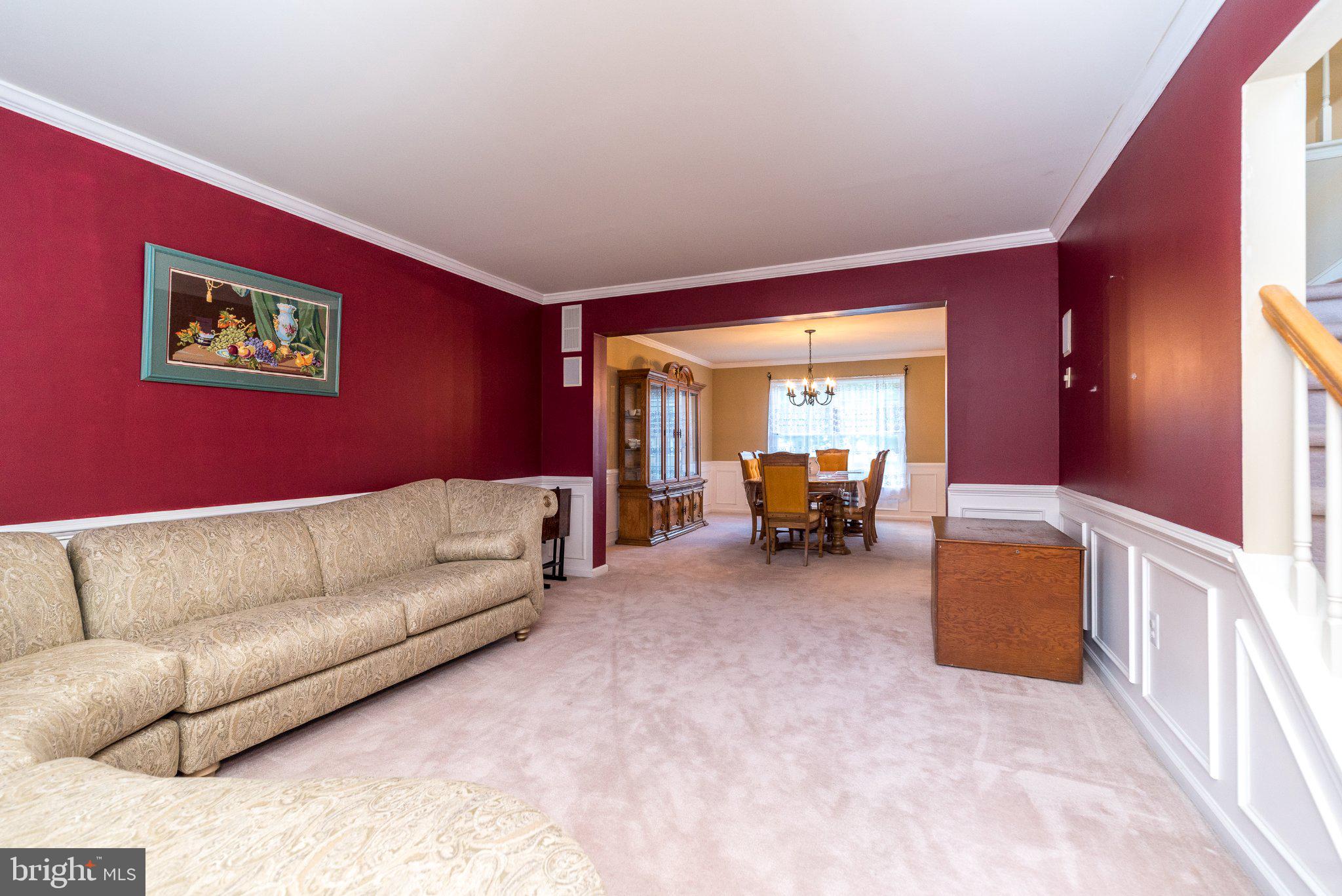 PIN OAKS ESTS - Residential
