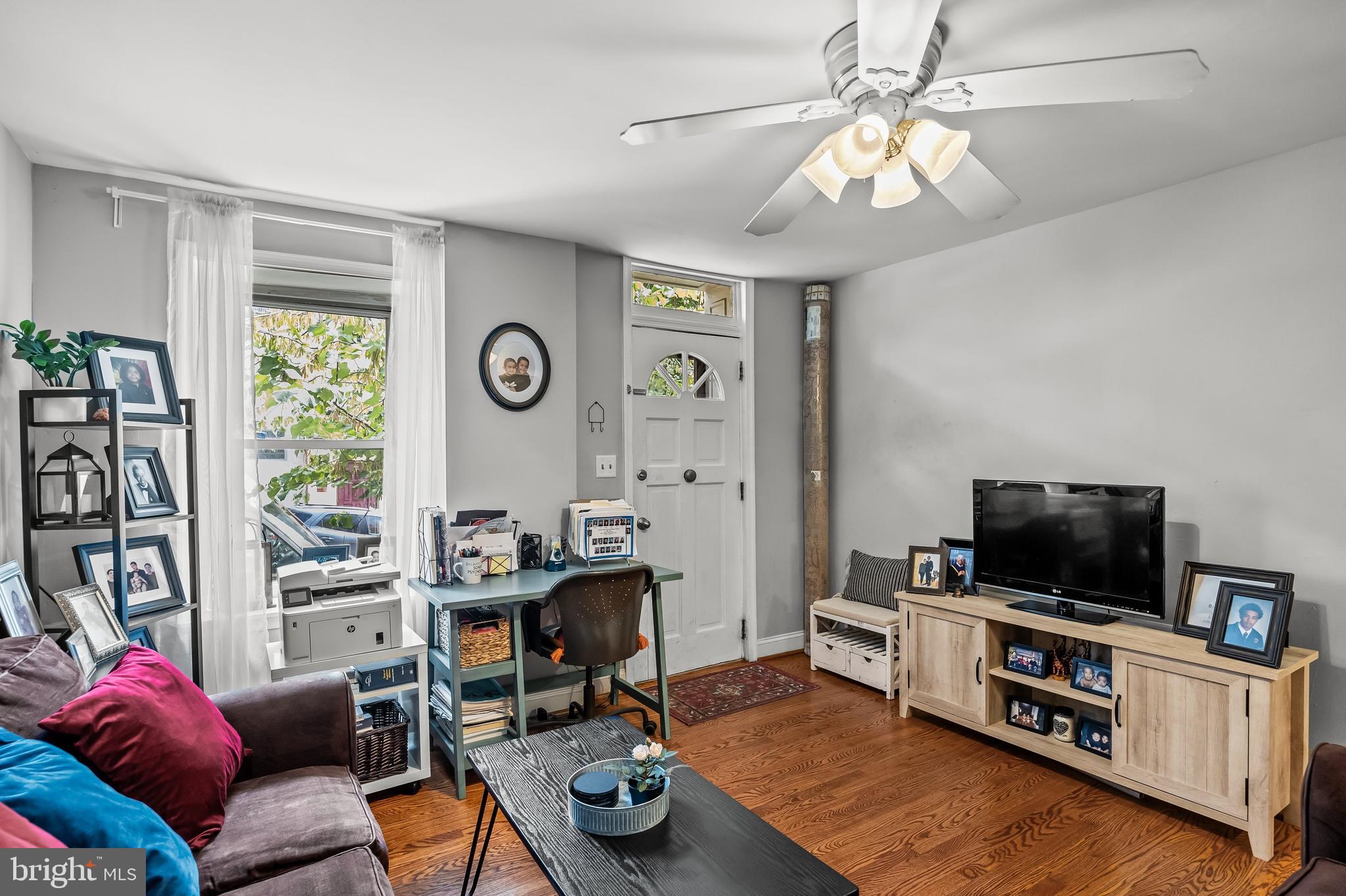 EAST FALLS - Residential
