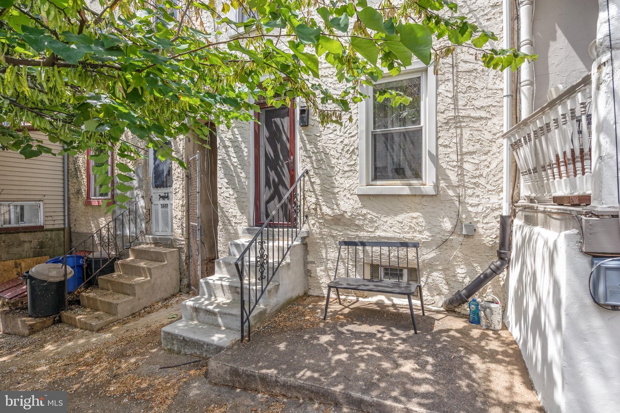 EAST FALLS - Residential
