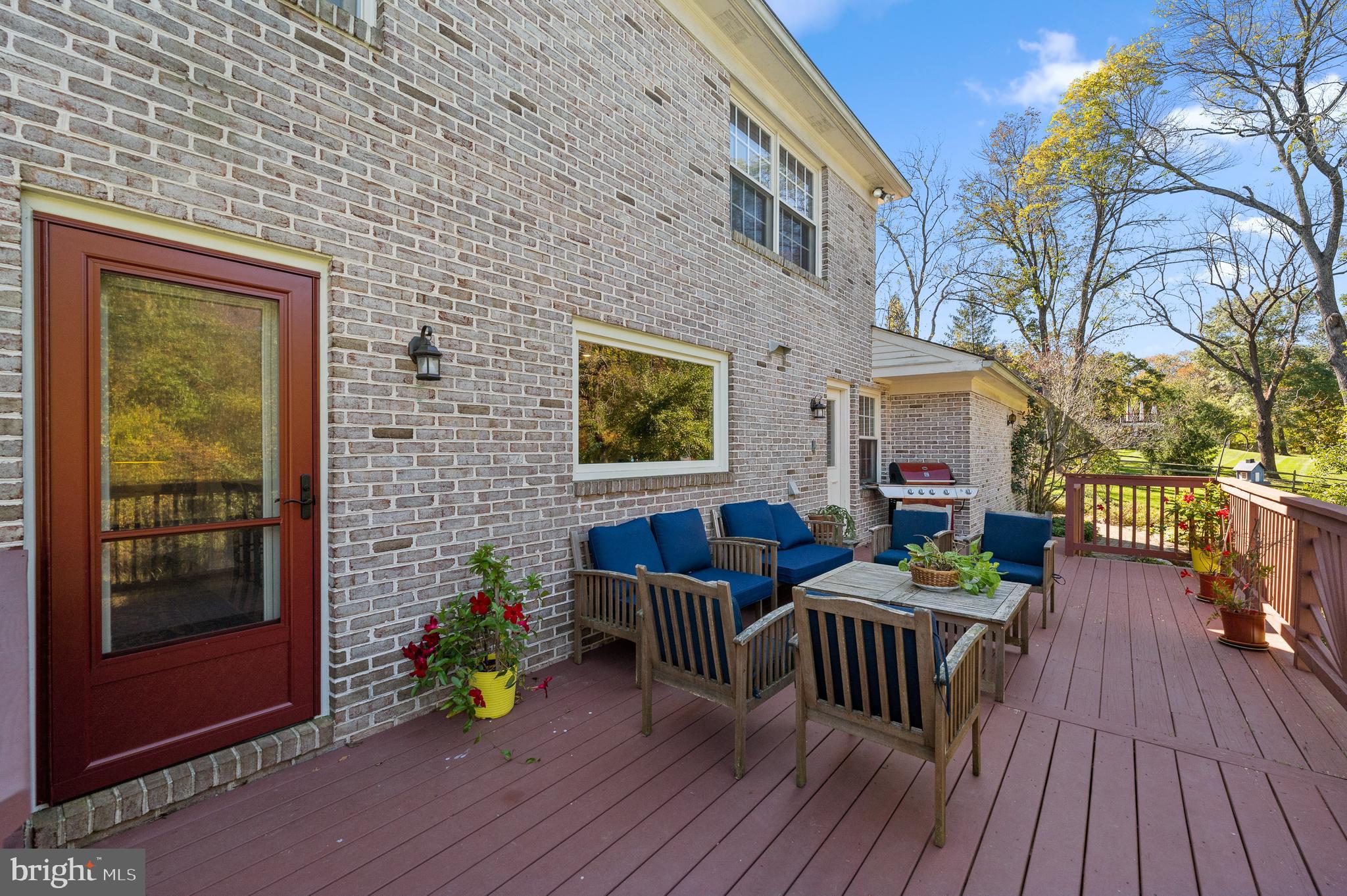 RADNOR HUNT - Residential