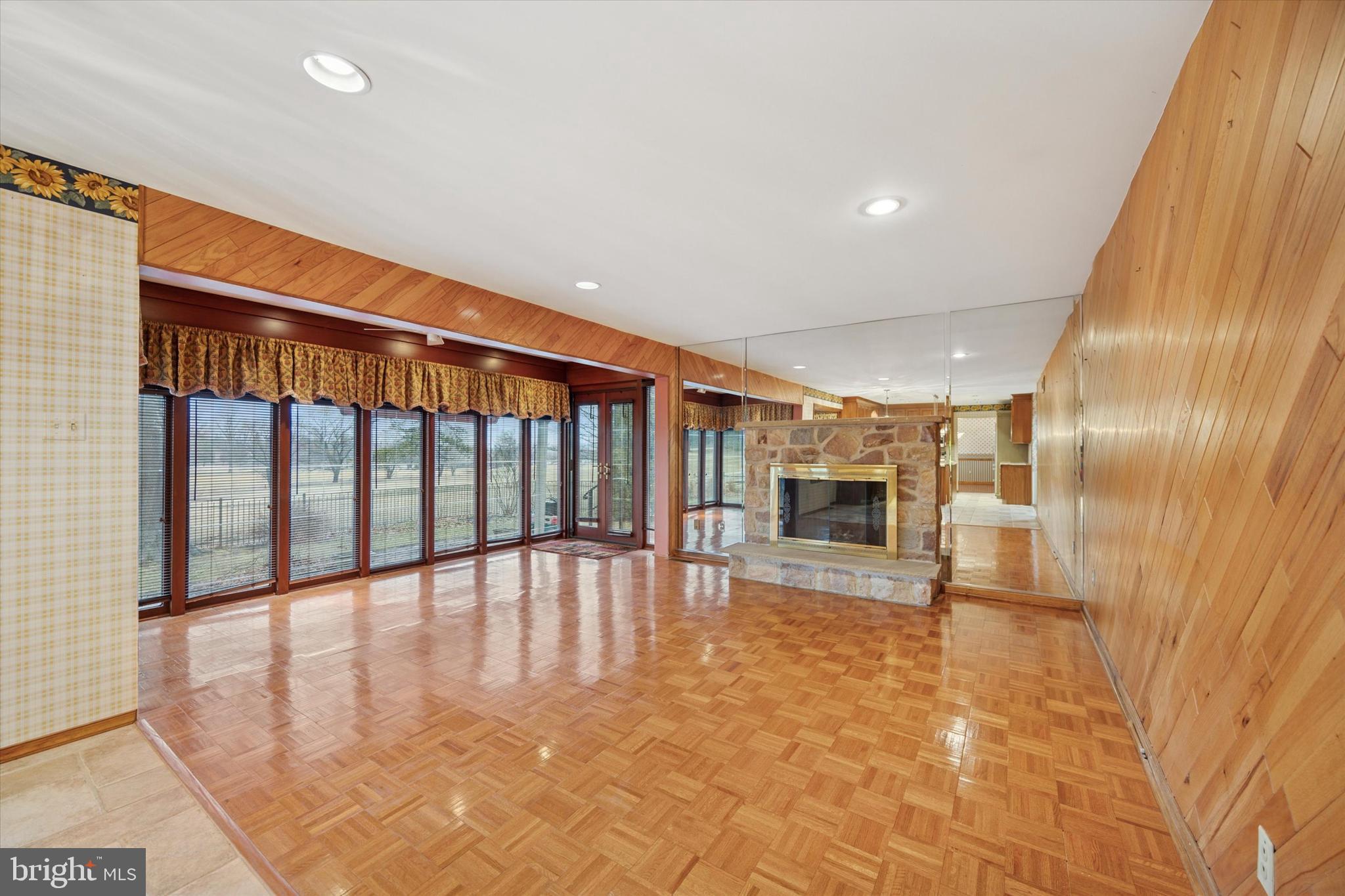 SOVEREIGN ESTATES - Residential