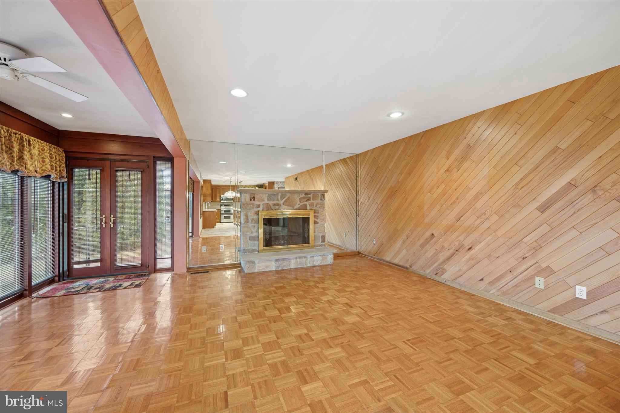 SOVEREIGN ESTATES - Residential