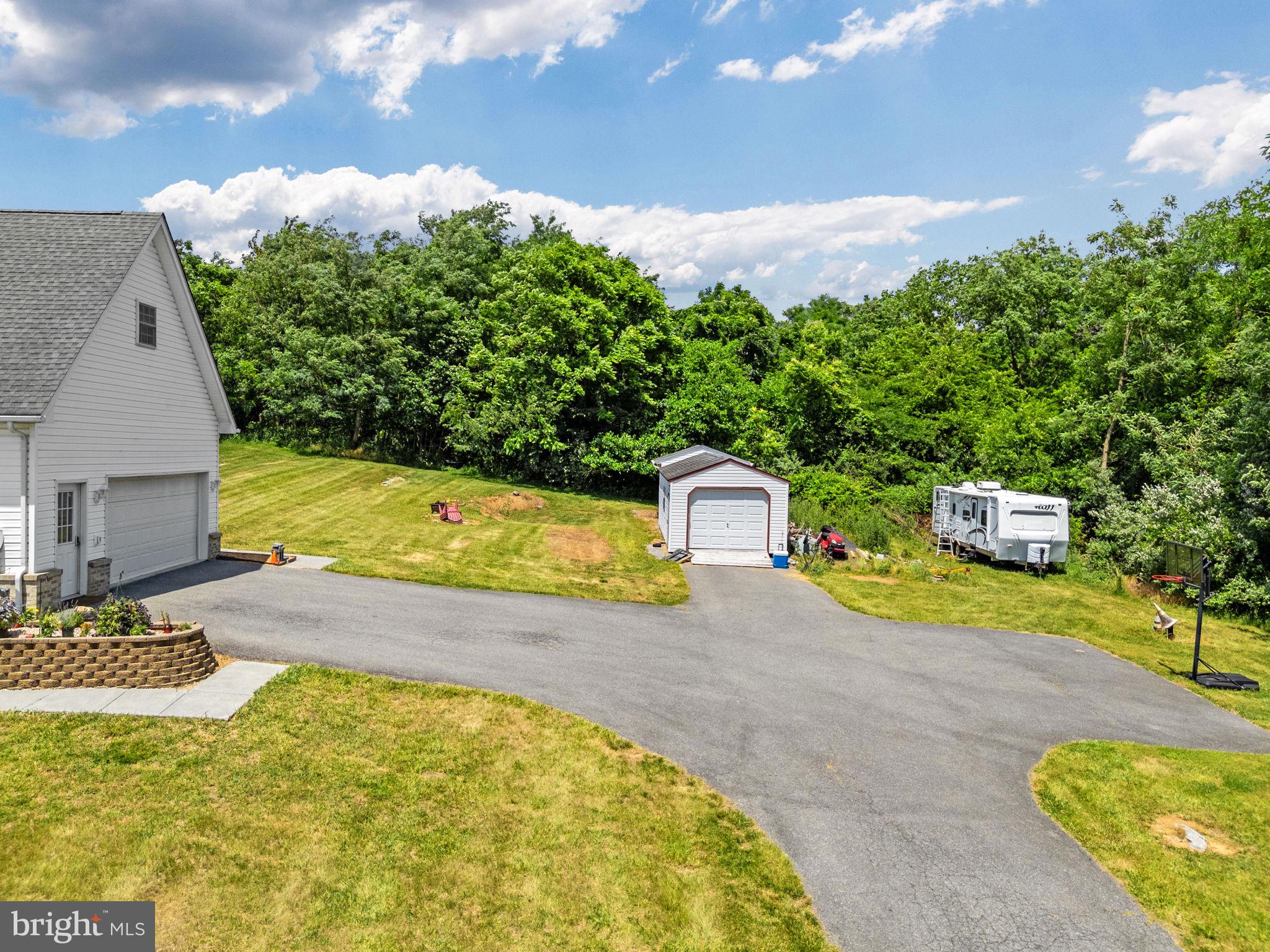 SYLVAN RUN ESTATES - Residential