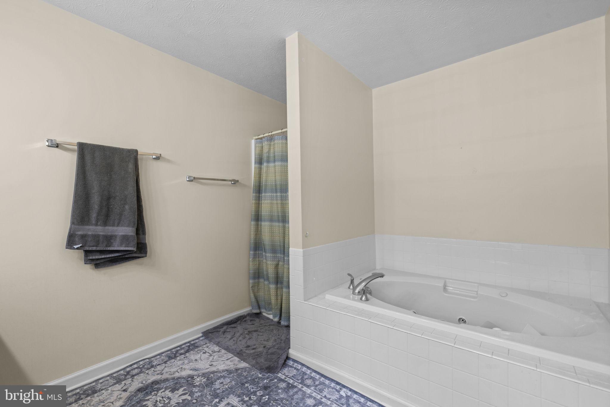 SYLVAN RUN ESTATES - Residential