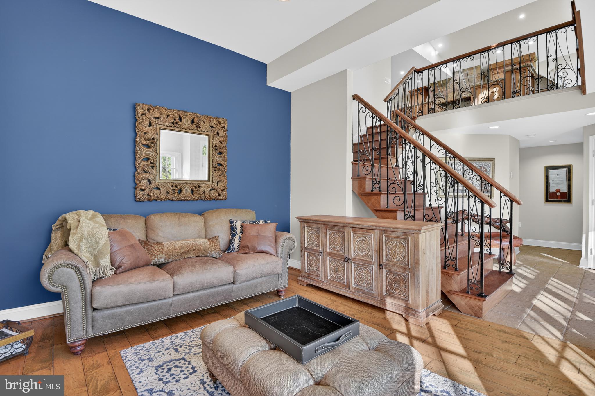 GLEN HILLS - Residential