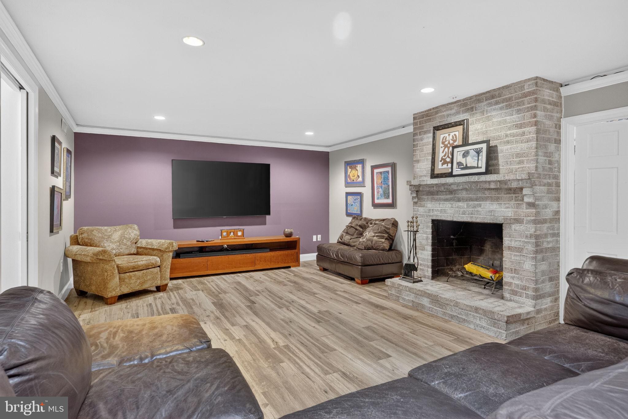 GLEN HILLS - Residential