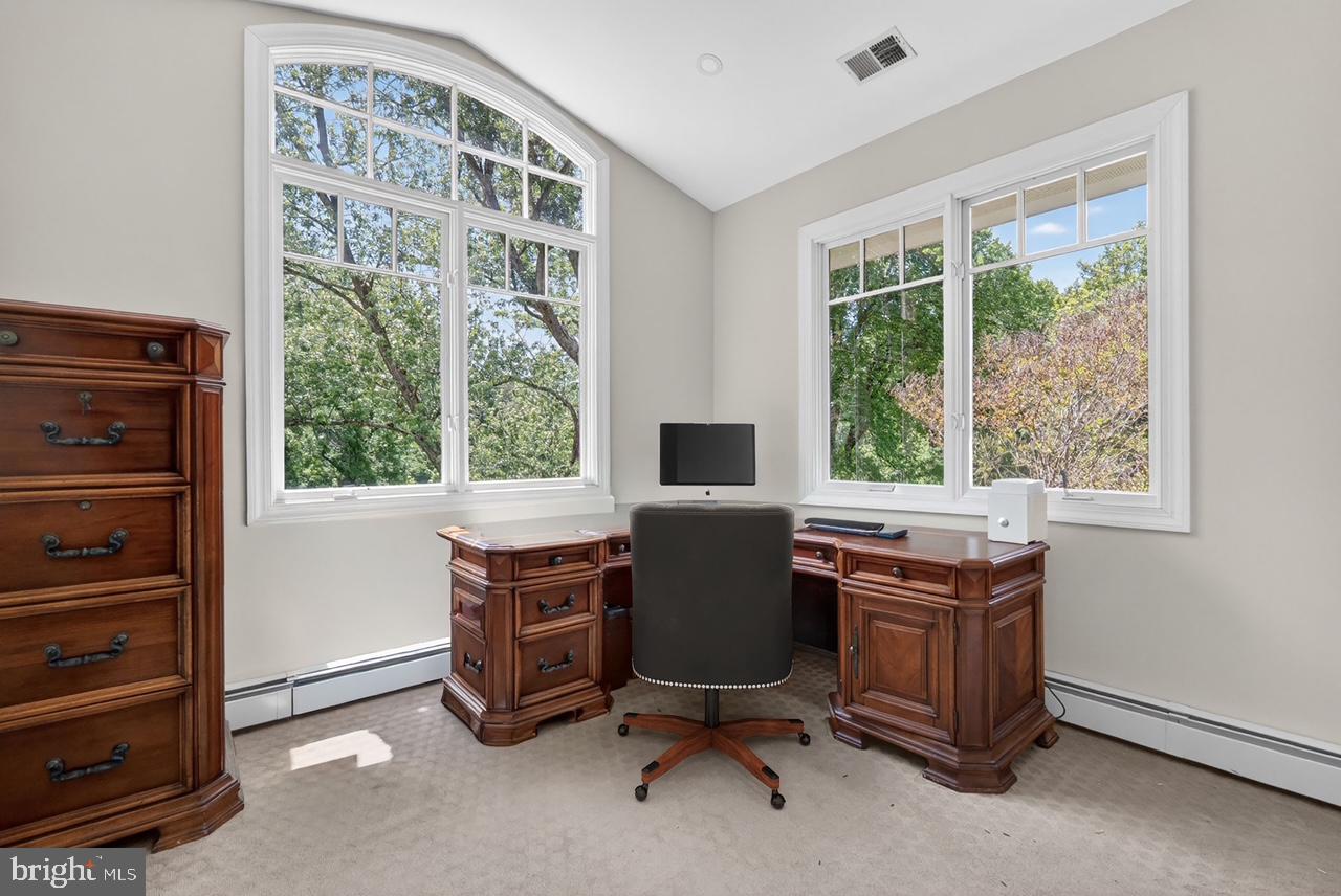 GLEN HILLS - Residential