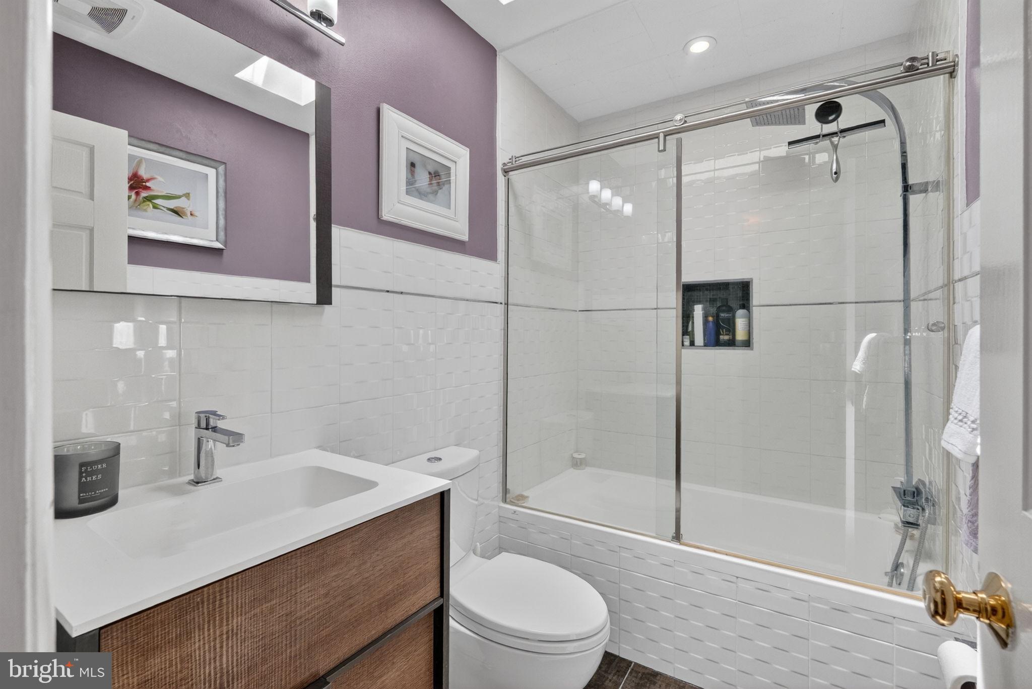 GLEN HILLS - Residential