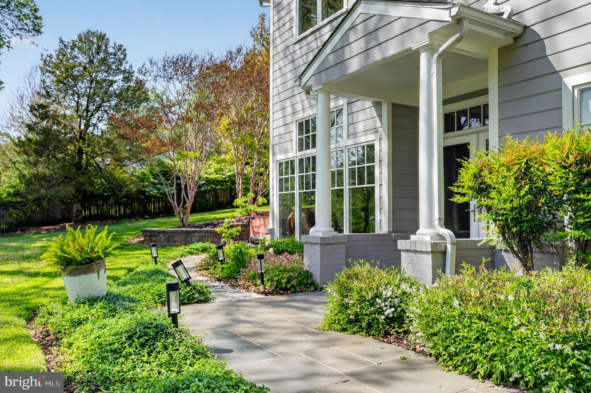 GLEN HILLS - Residential