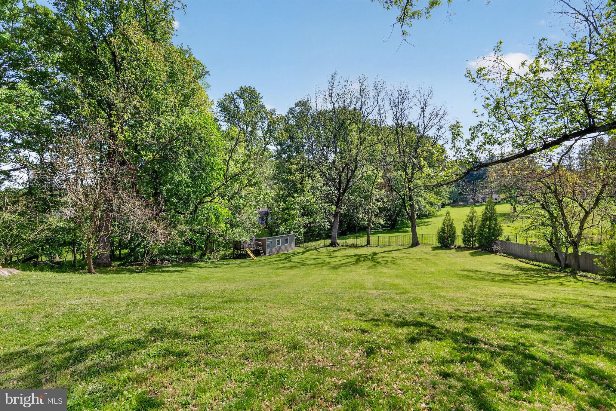 GLEN HILLS - Residential