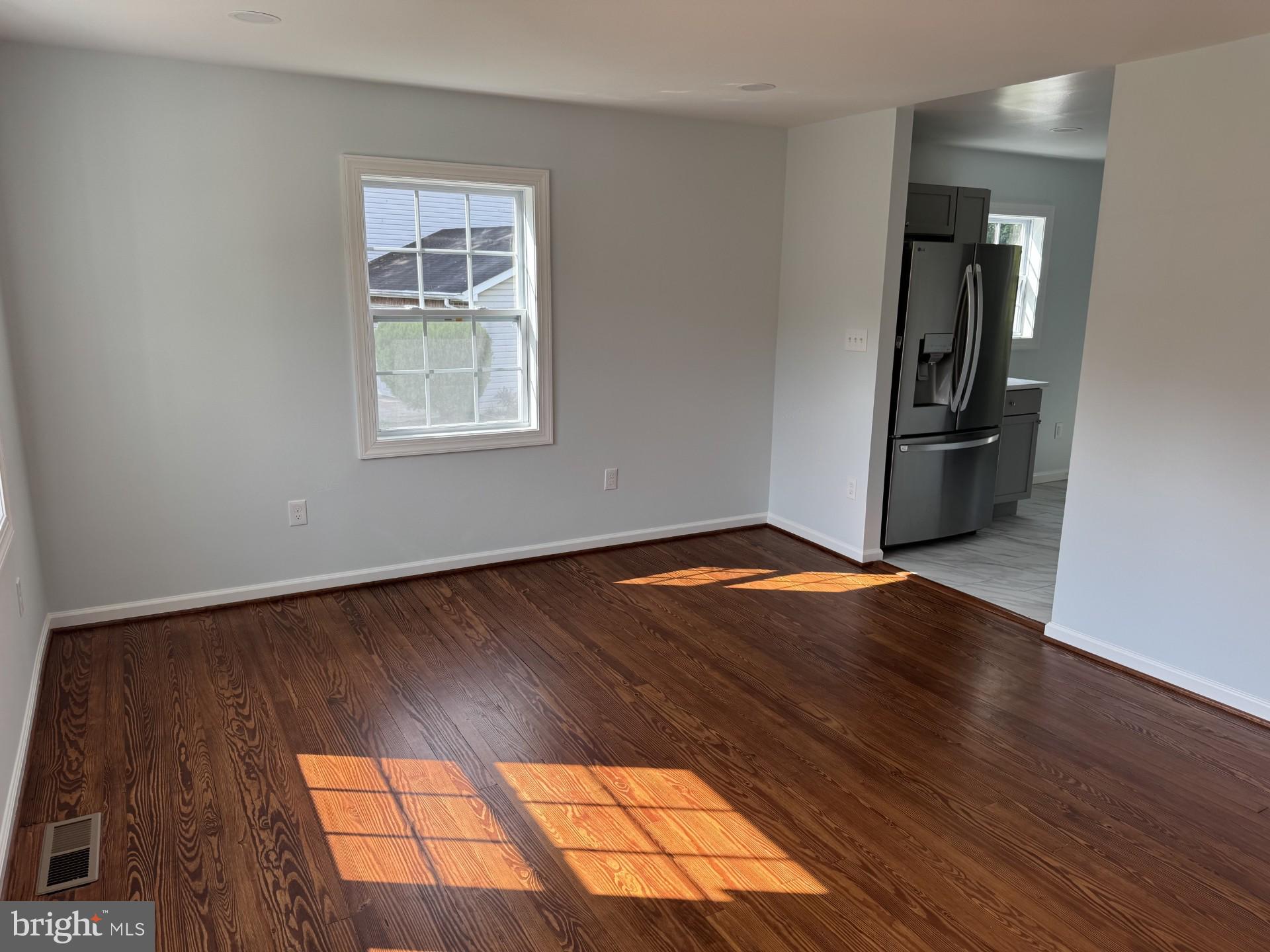 CLINTON GROVE - Residential