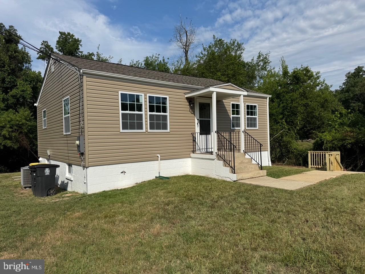 CLINTON GROVE - Residential