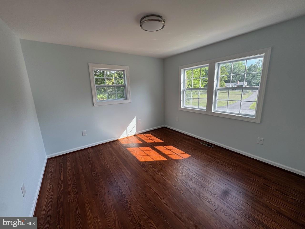 CLINTON GROVE - Residential