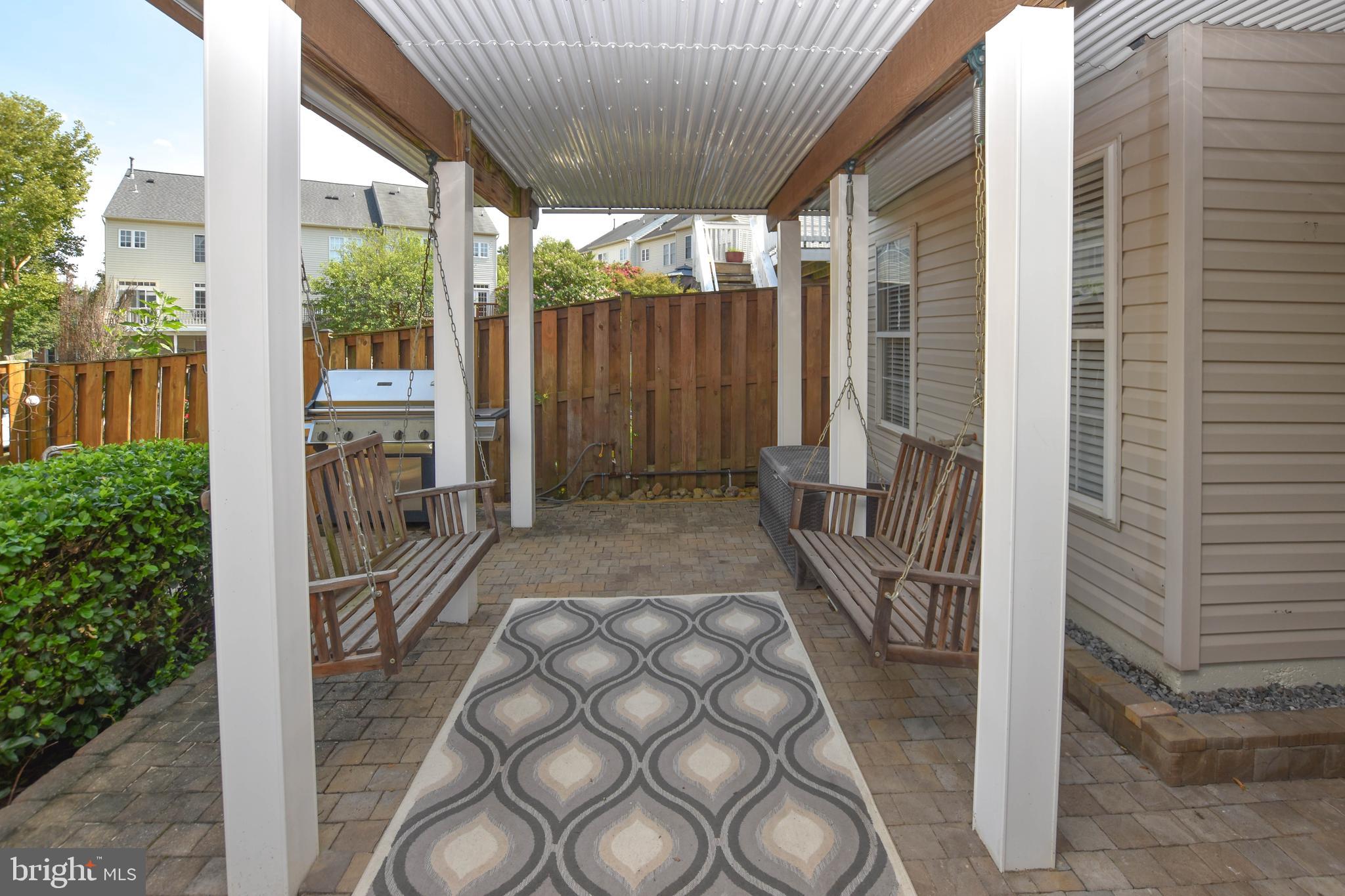 SOUTH RIDING - Residential