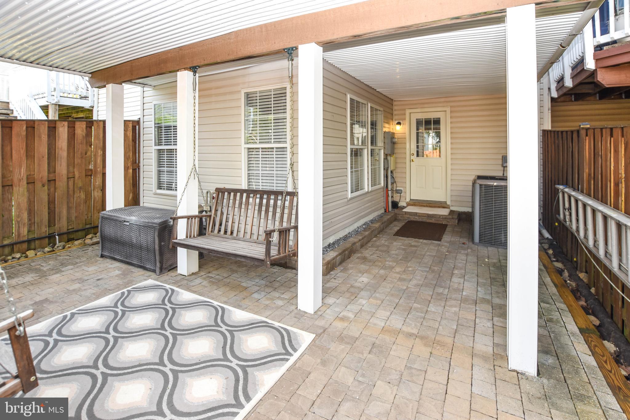 SOUTH RIDING - Residential