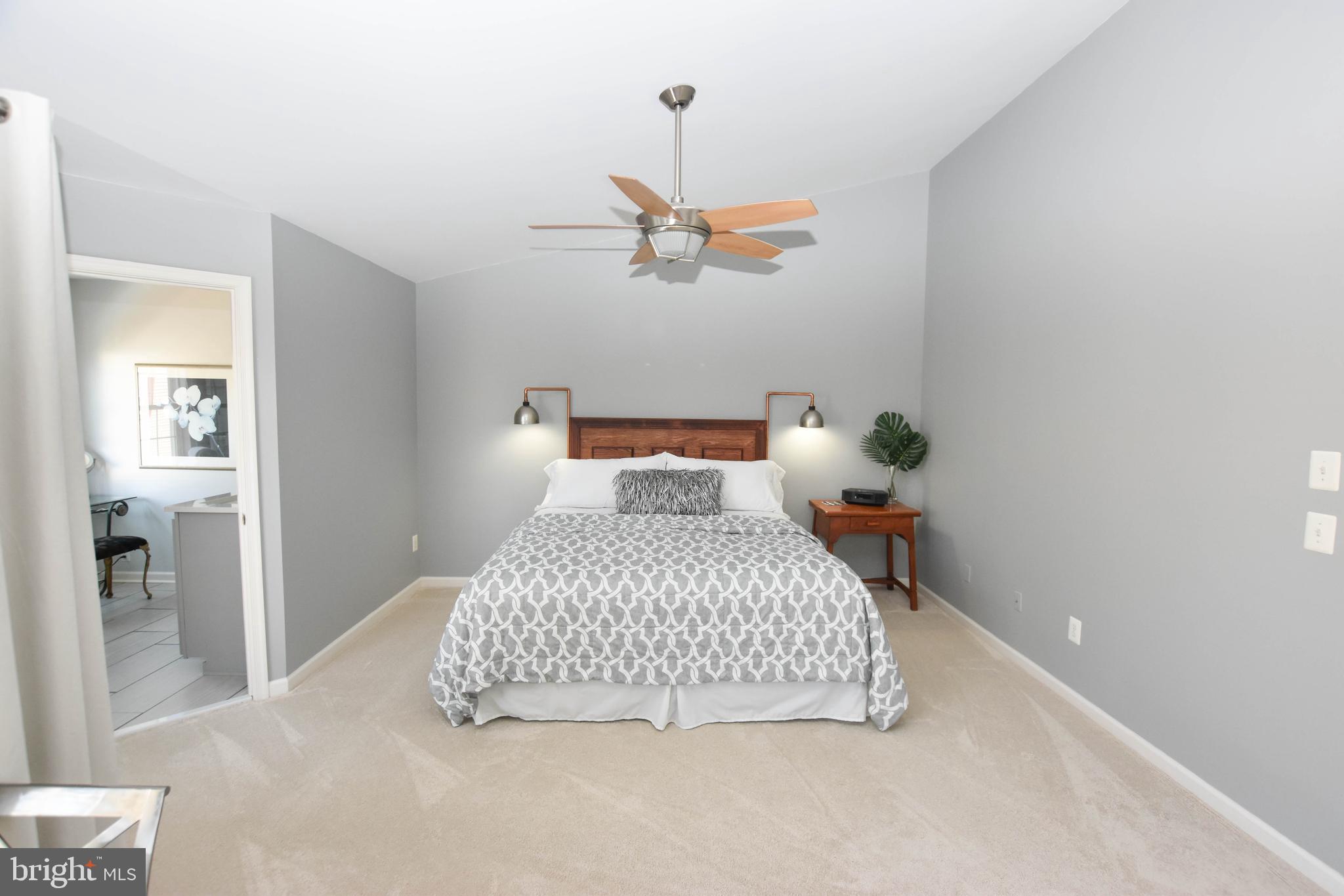 SOUTH RIDING - Residential