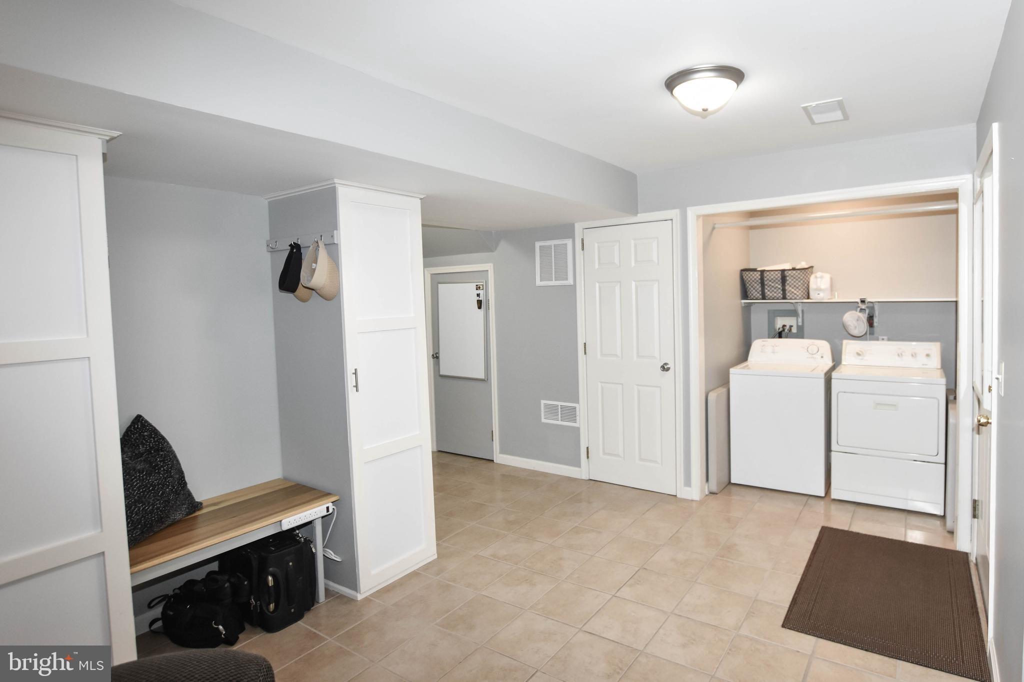 SOUTH RIDING - Residential