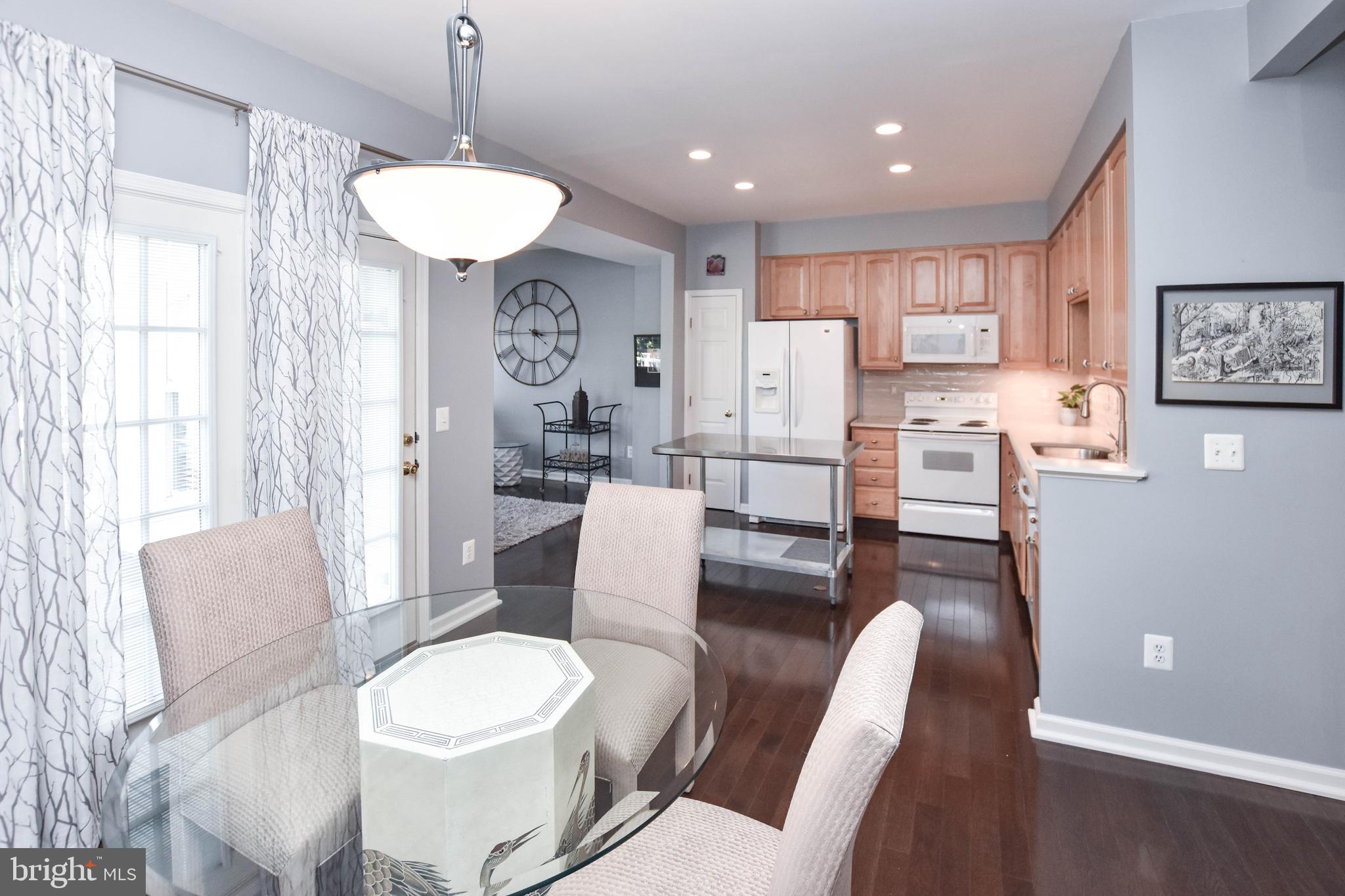 SOUTH RIDING - Residential