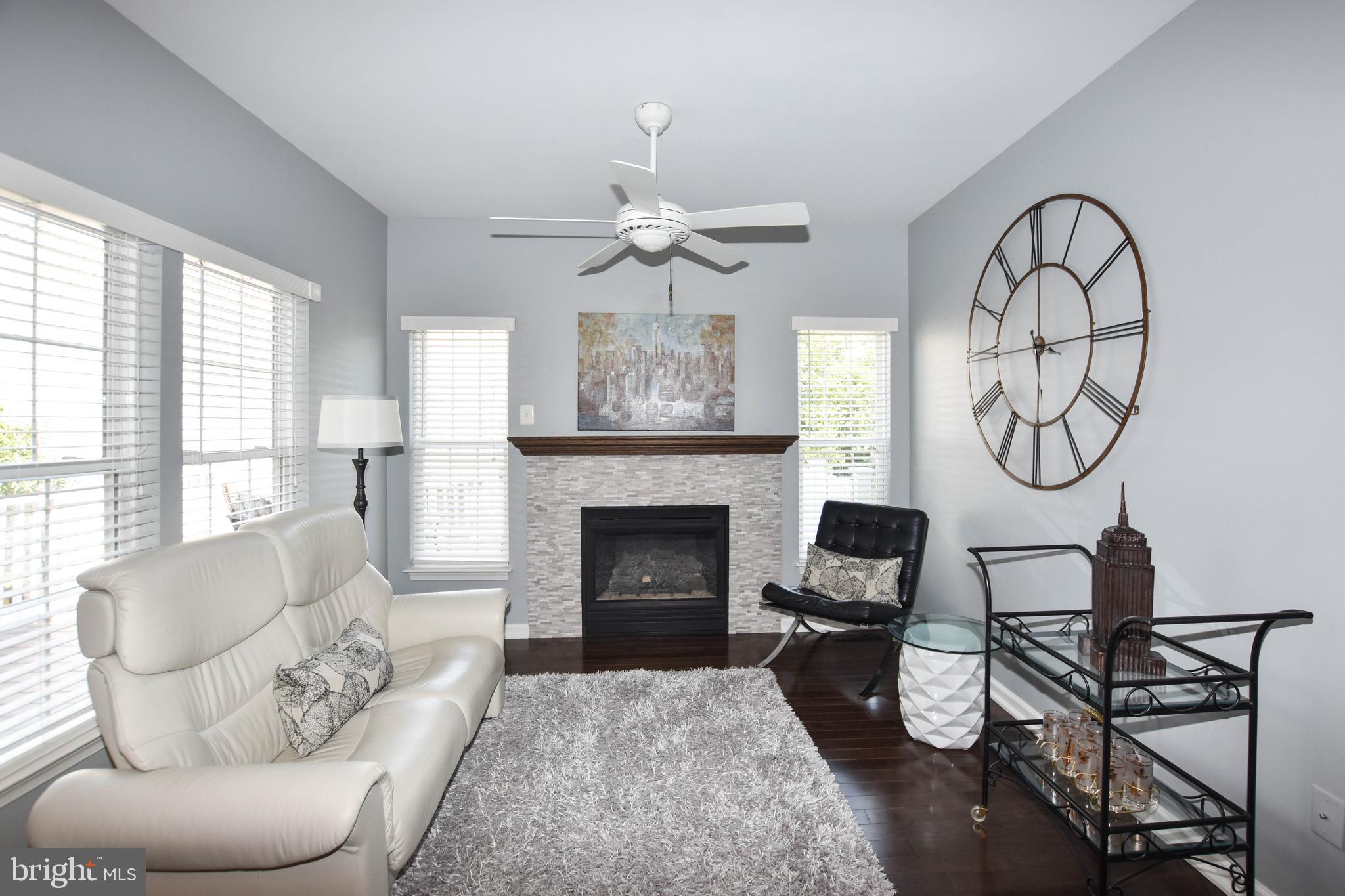 SOUTH RIDING - Residential