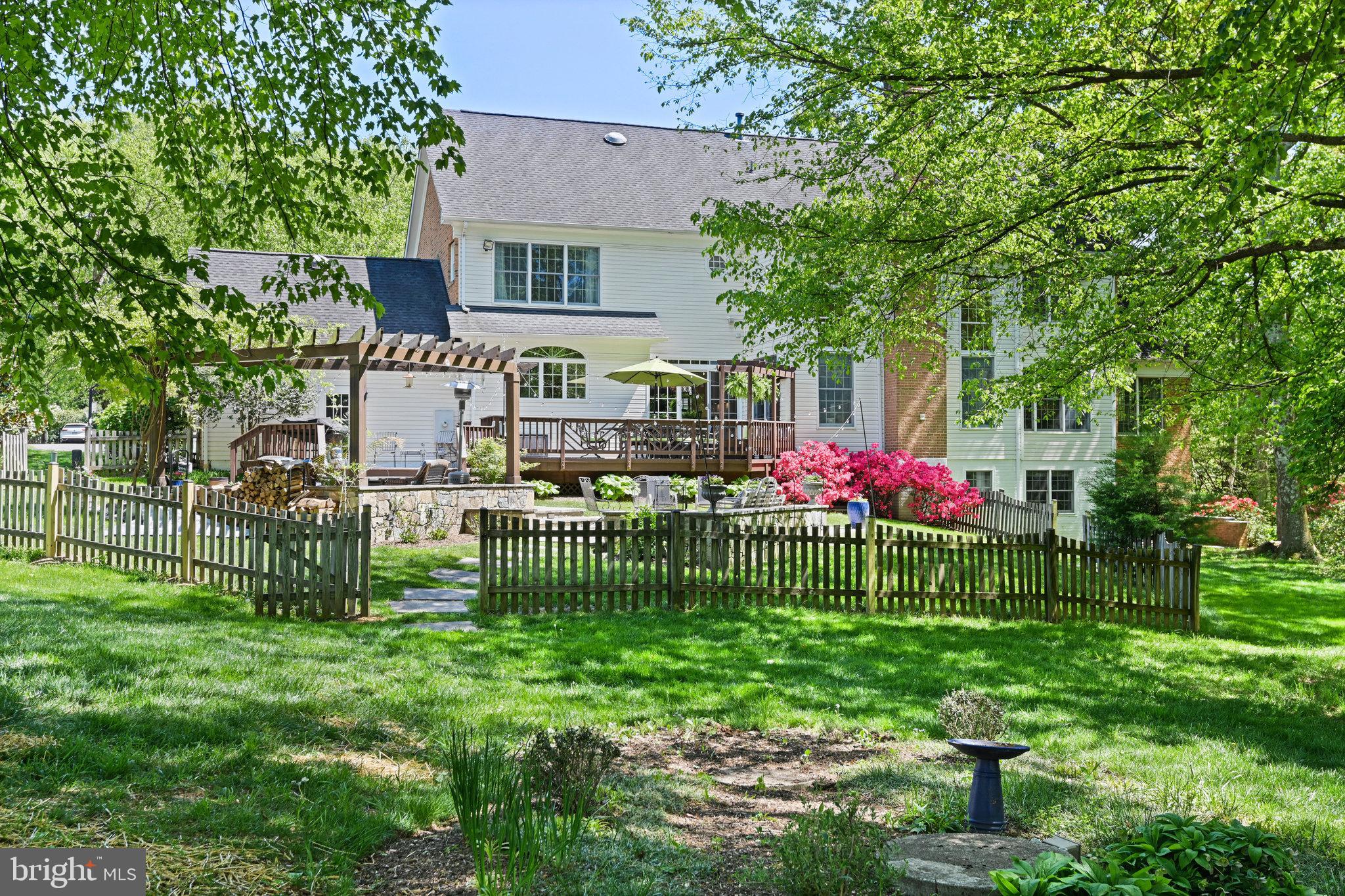 HUNTERBROOKE - Residential