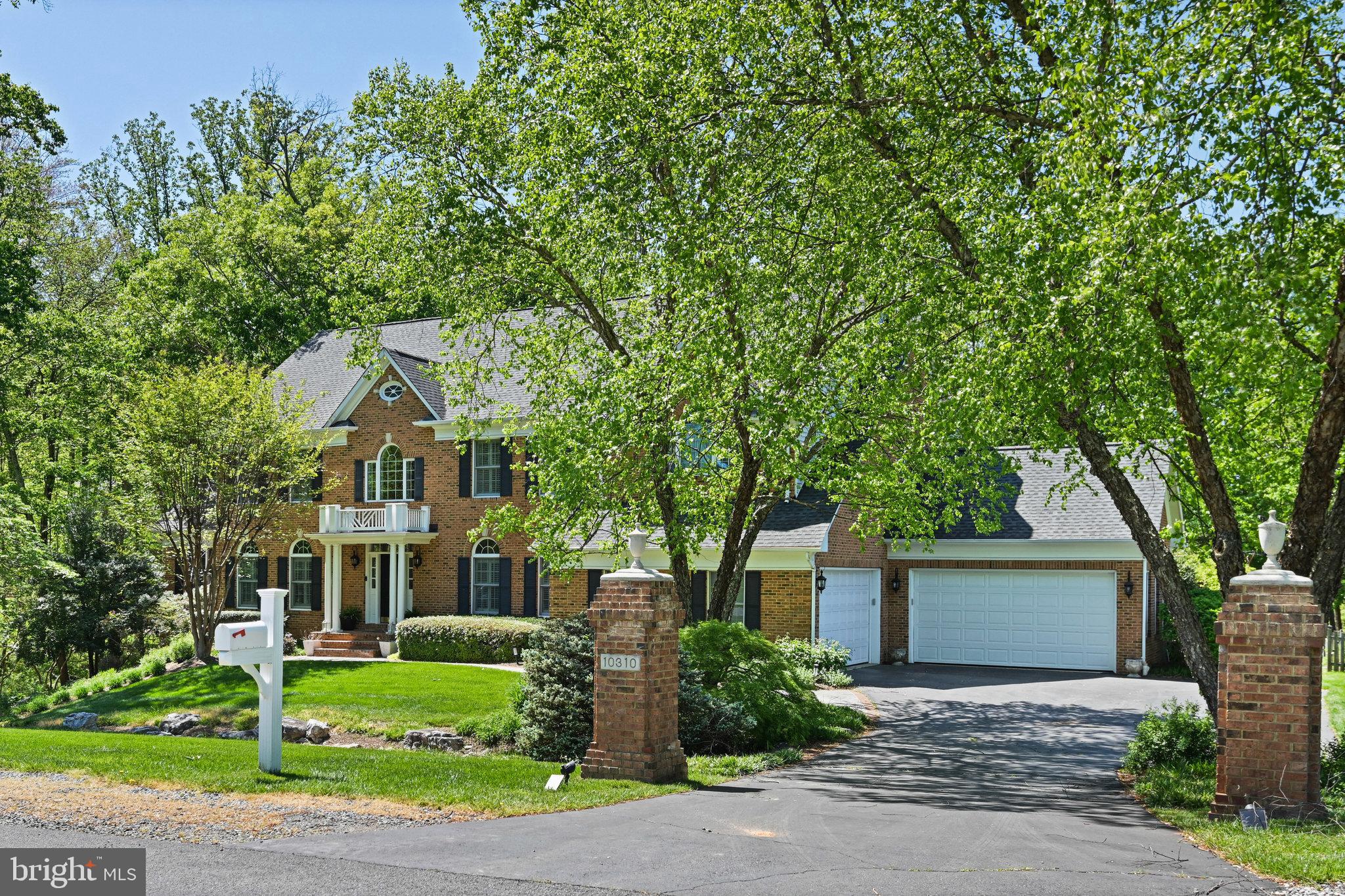 HUNTERBROOKE - Residential