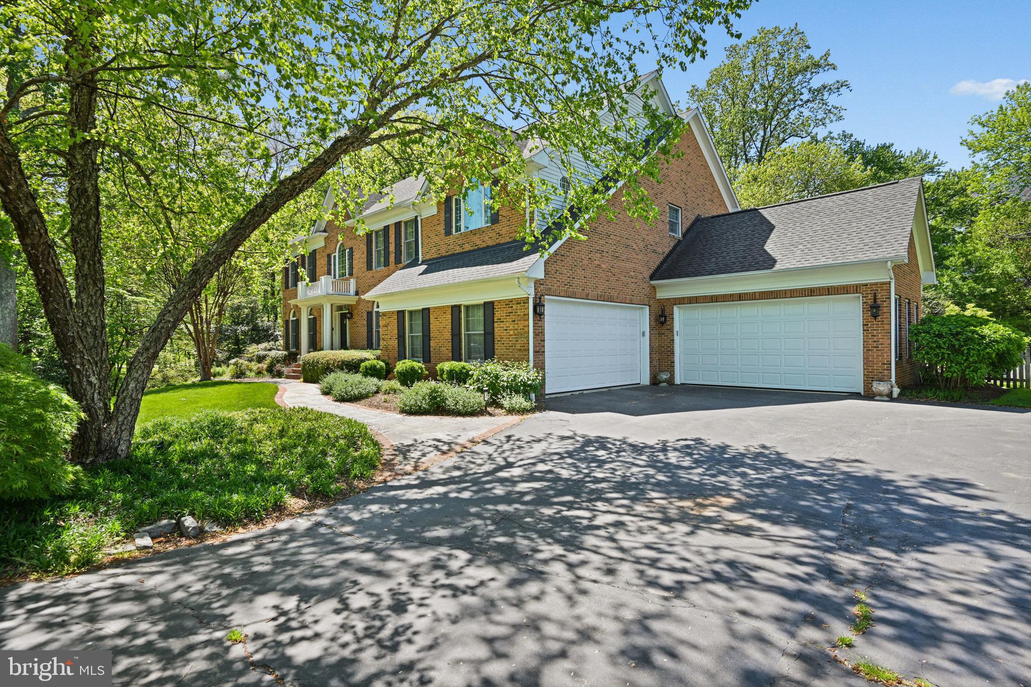 HUNTERBROOKE - Residential