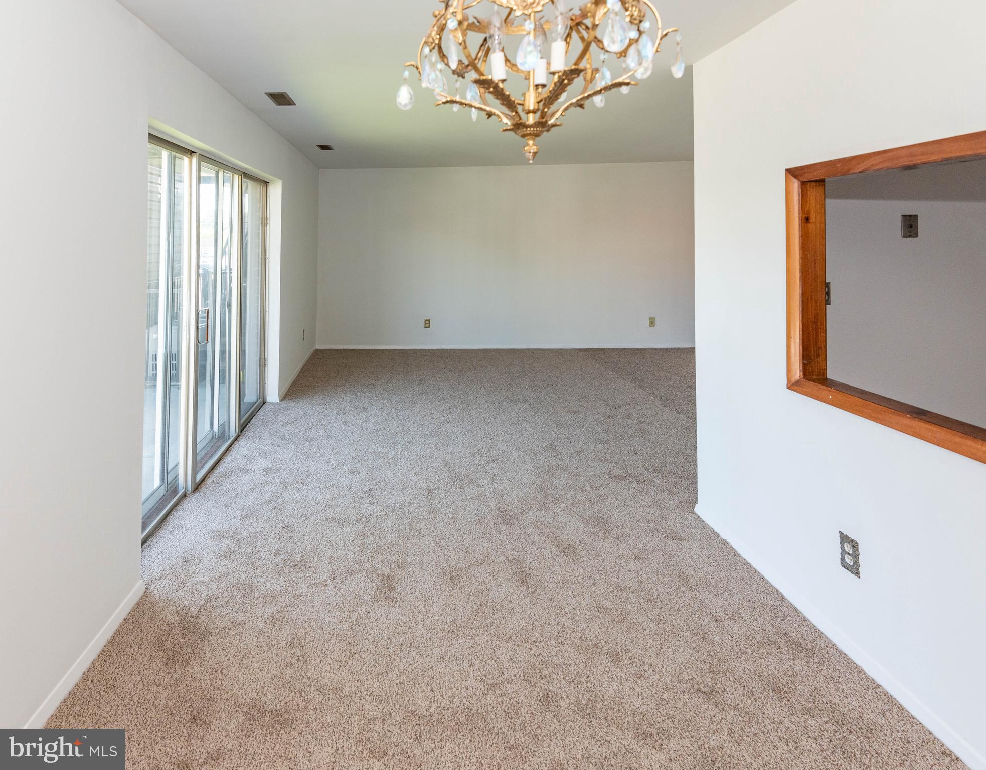 MOORES MILL MANOR - Residential