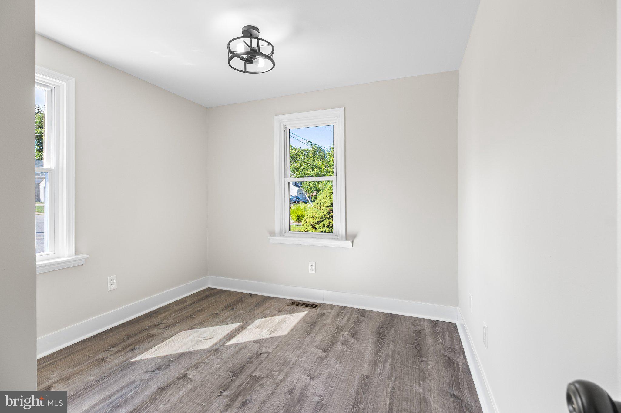 HOLLOWAY TERRACE - Residential