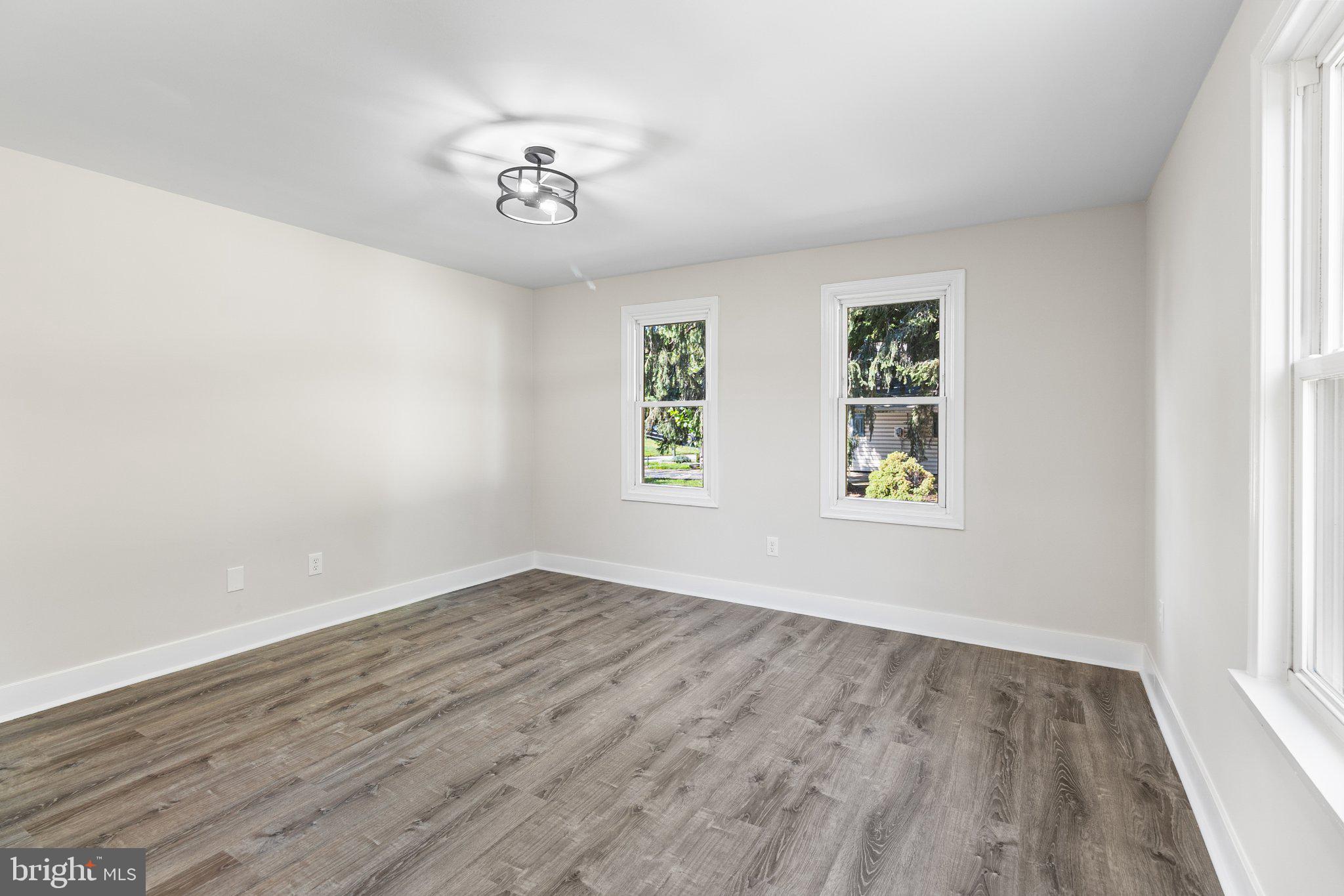 HOLLOWAY TERRACE - Residential