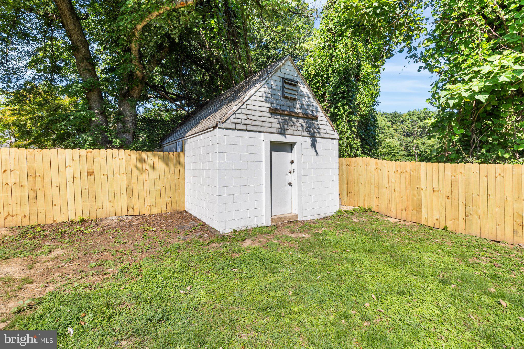 HOLLOWAY TERRACE - Residential