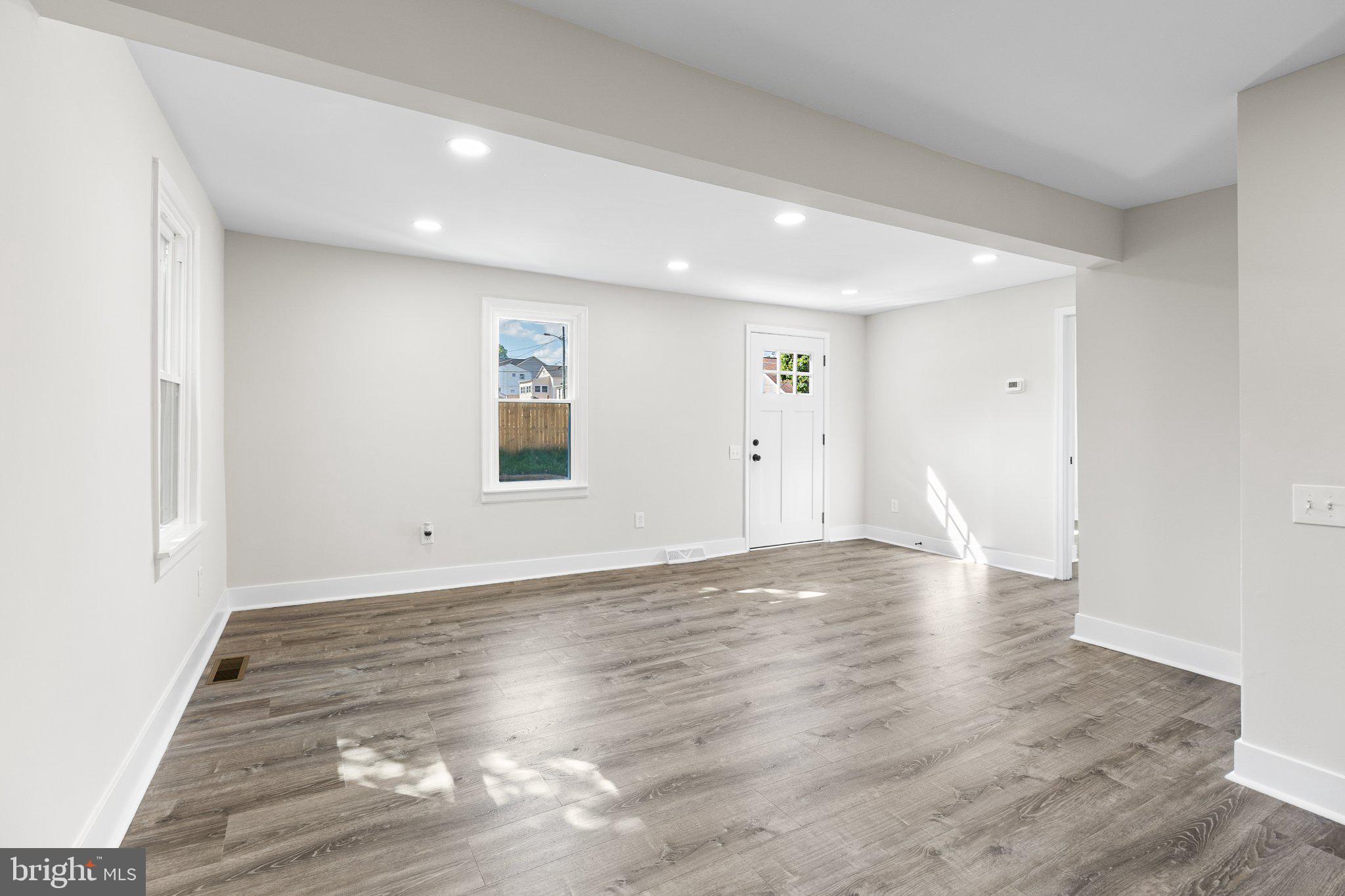 HOLLOWAY TERRACE - Residential