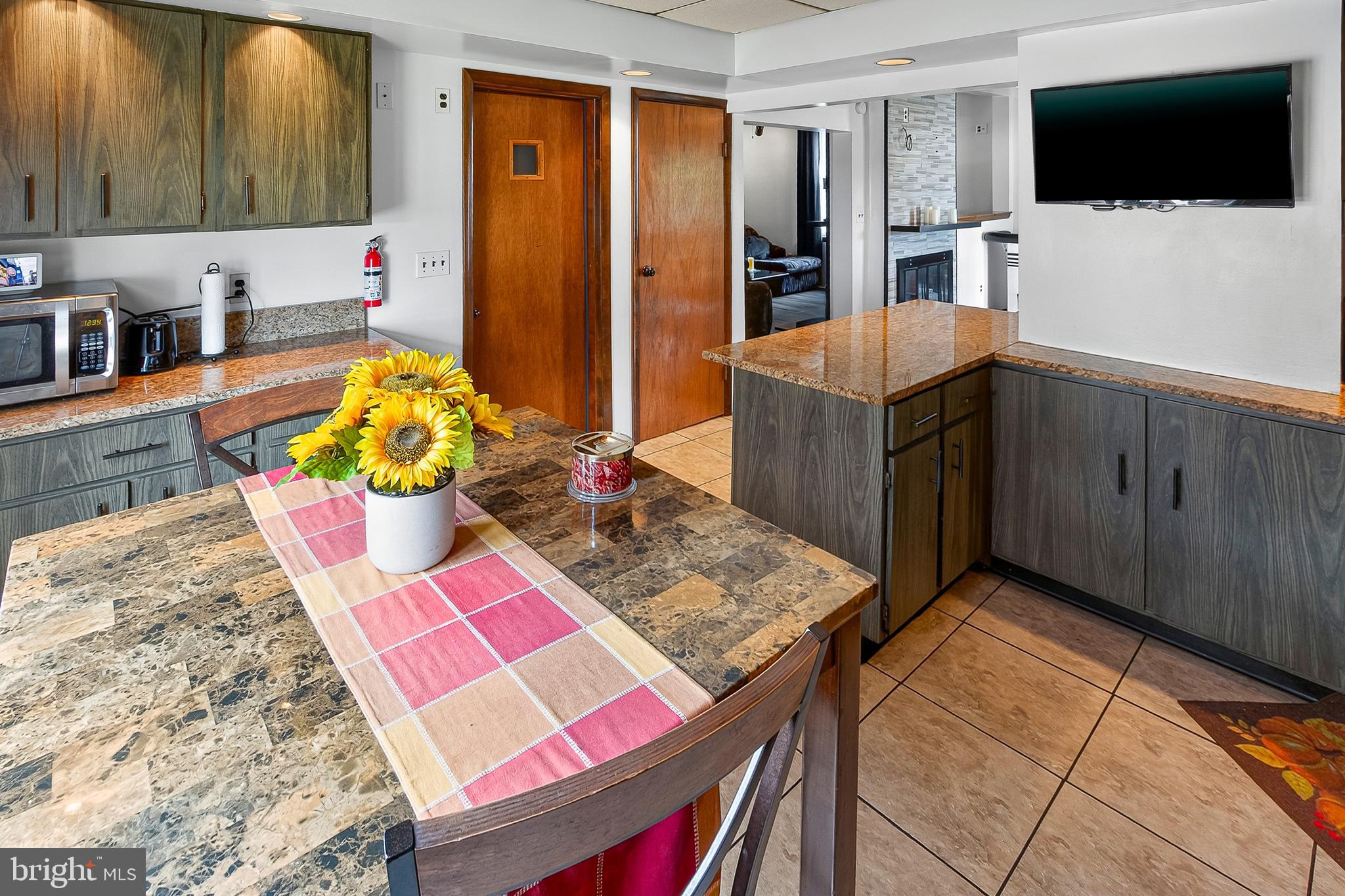 COLLINGSWOOD - Residential