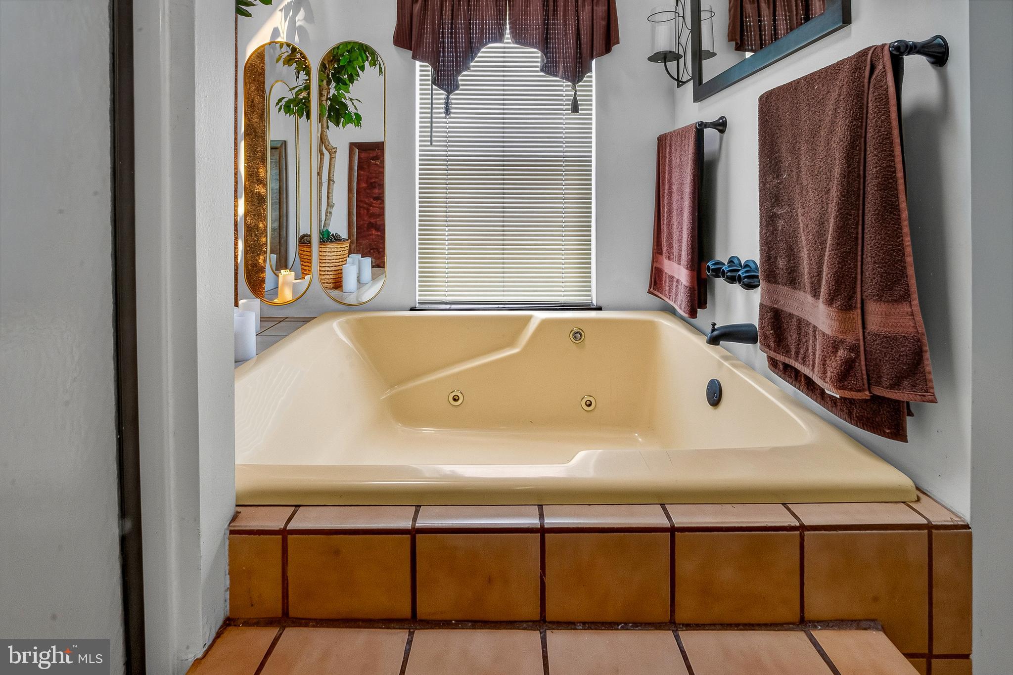 COLLINGSWOOD - Residential