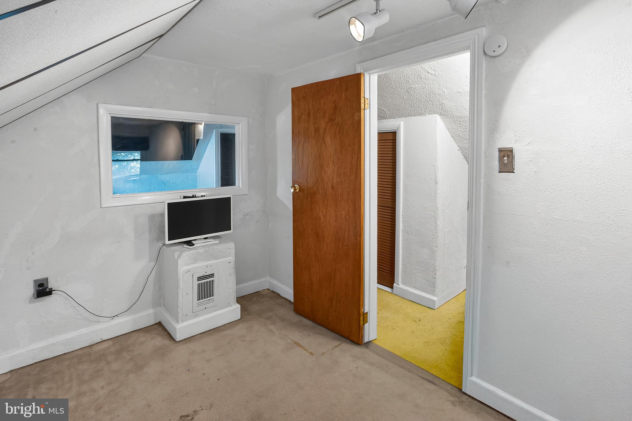 COLLINGSWOOD - Residential