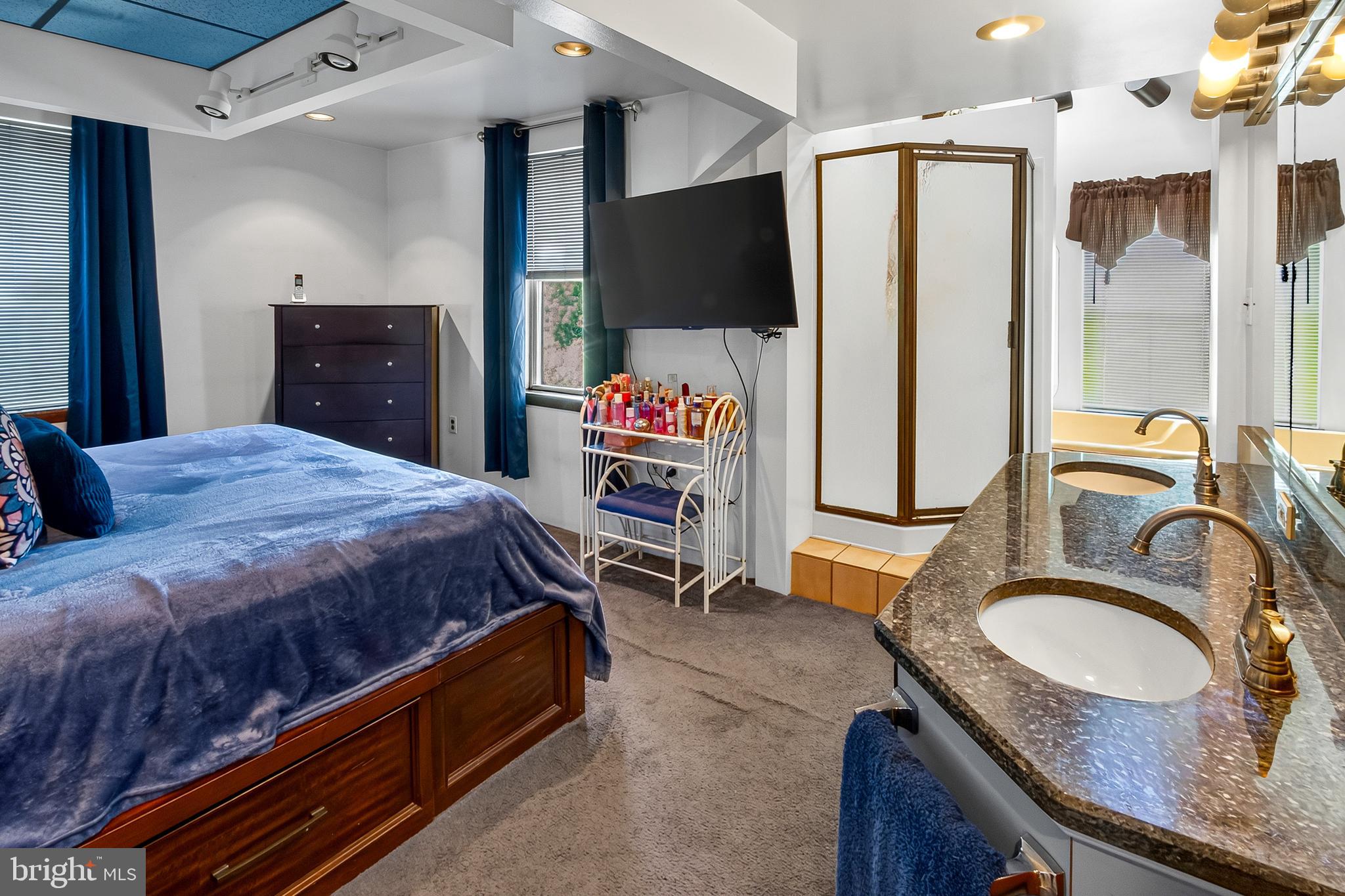 COLLINGSWOOD - Residential
